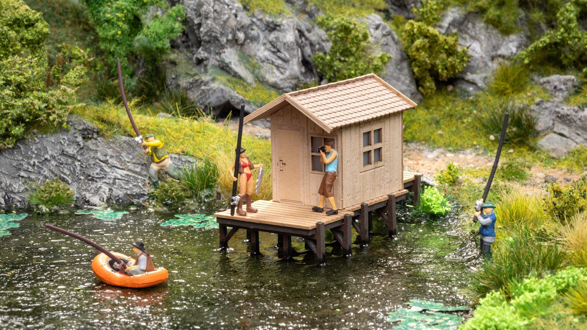 Modelleisenbahn-Gebäude NOCH® Fischerhütte, für detailreiche Gewässergesta