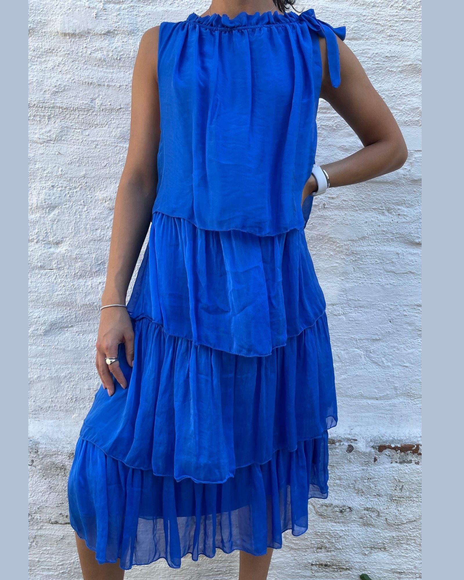 Gr. - dunkel - L hier CAMILLA - Midikleid - SIZE XS ITALY ONE Stufenkleid passt Kleid - VIBES blau Anlasskleid