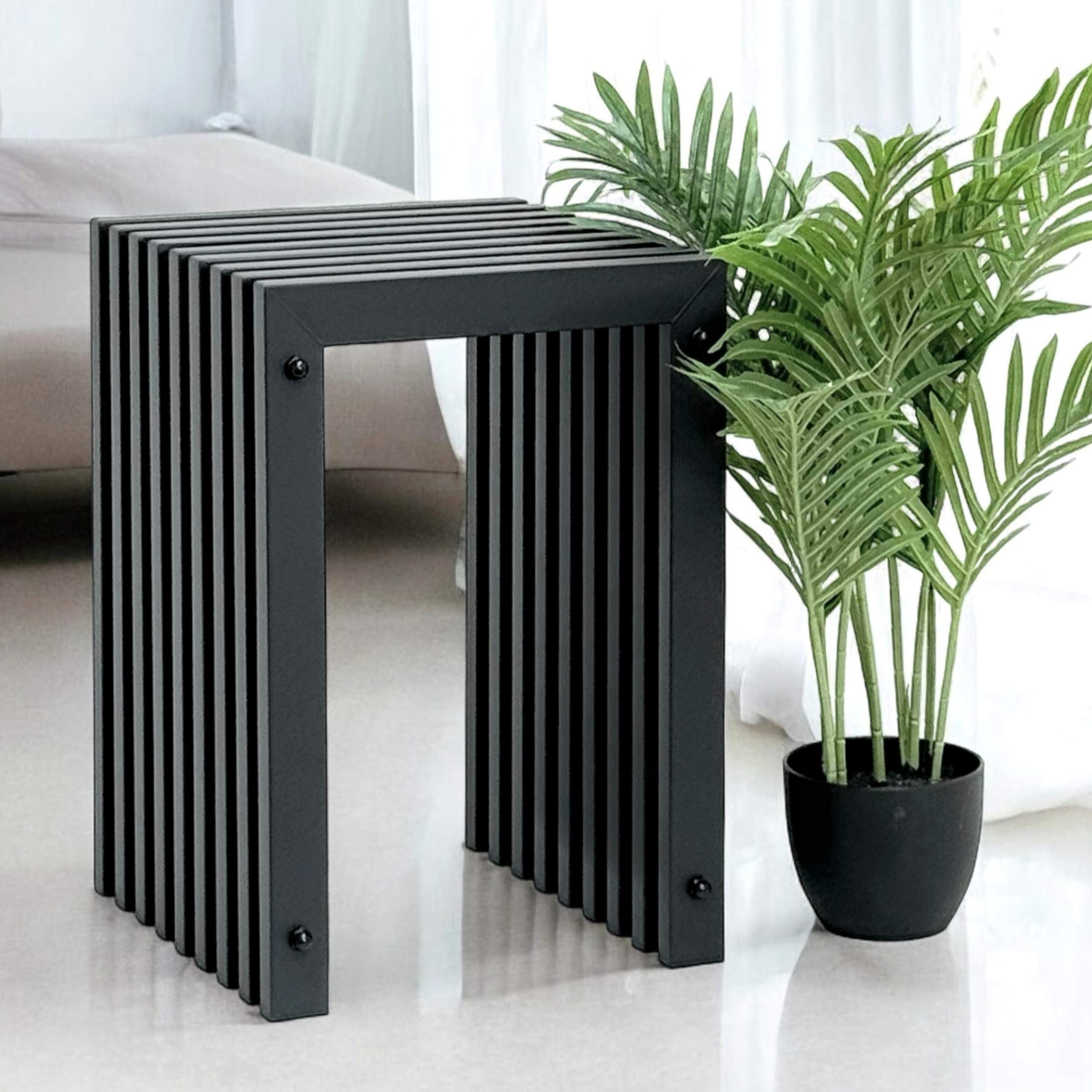 DanDiBo Blumenhocker Lamellenhocker Hocker Metall Schwarz Eckig BASE Massiv Modern