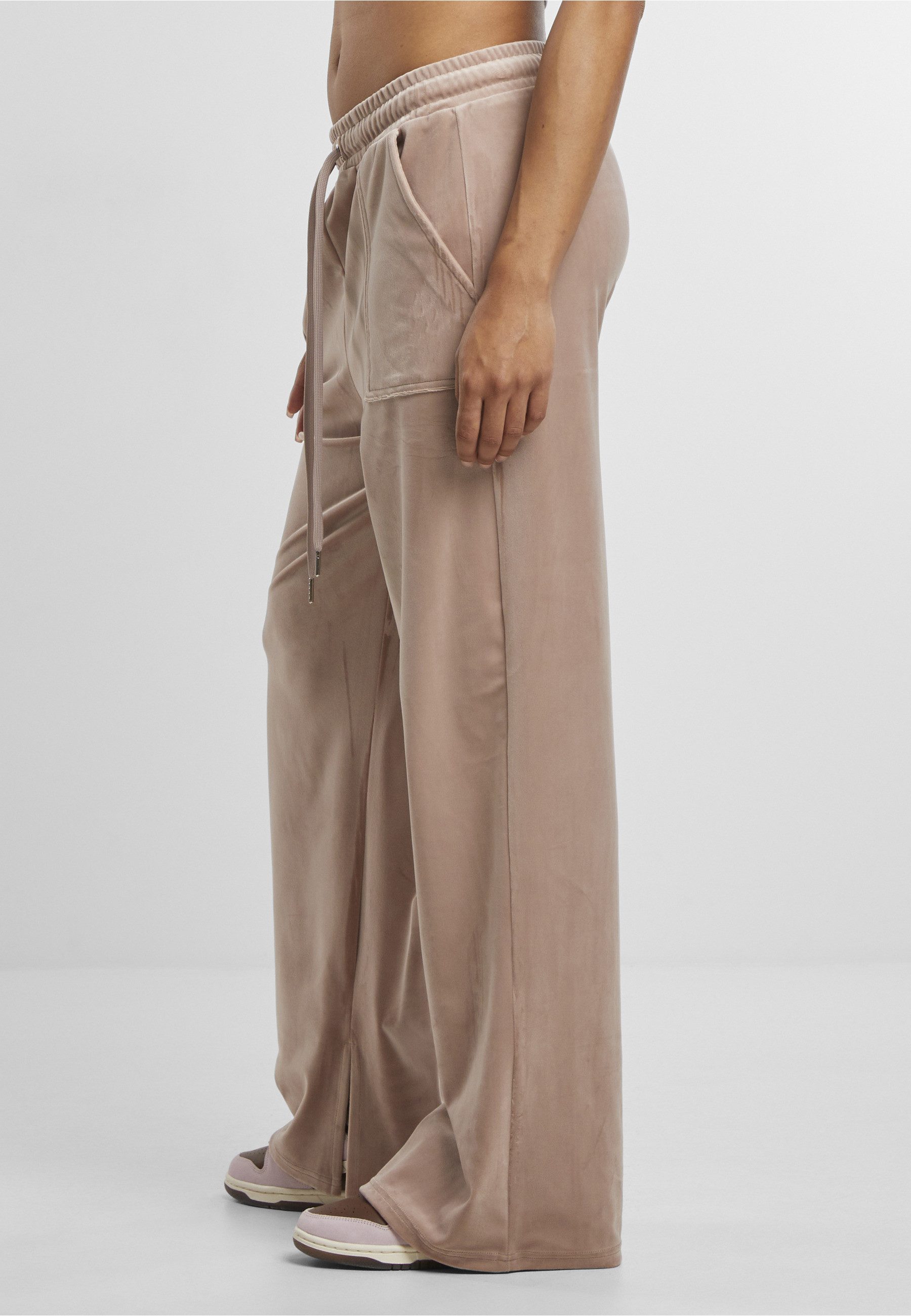 URBAN CLASSICS Jogginghose Urban Classics Ladies Velvet Sweatpants (1-tlg)