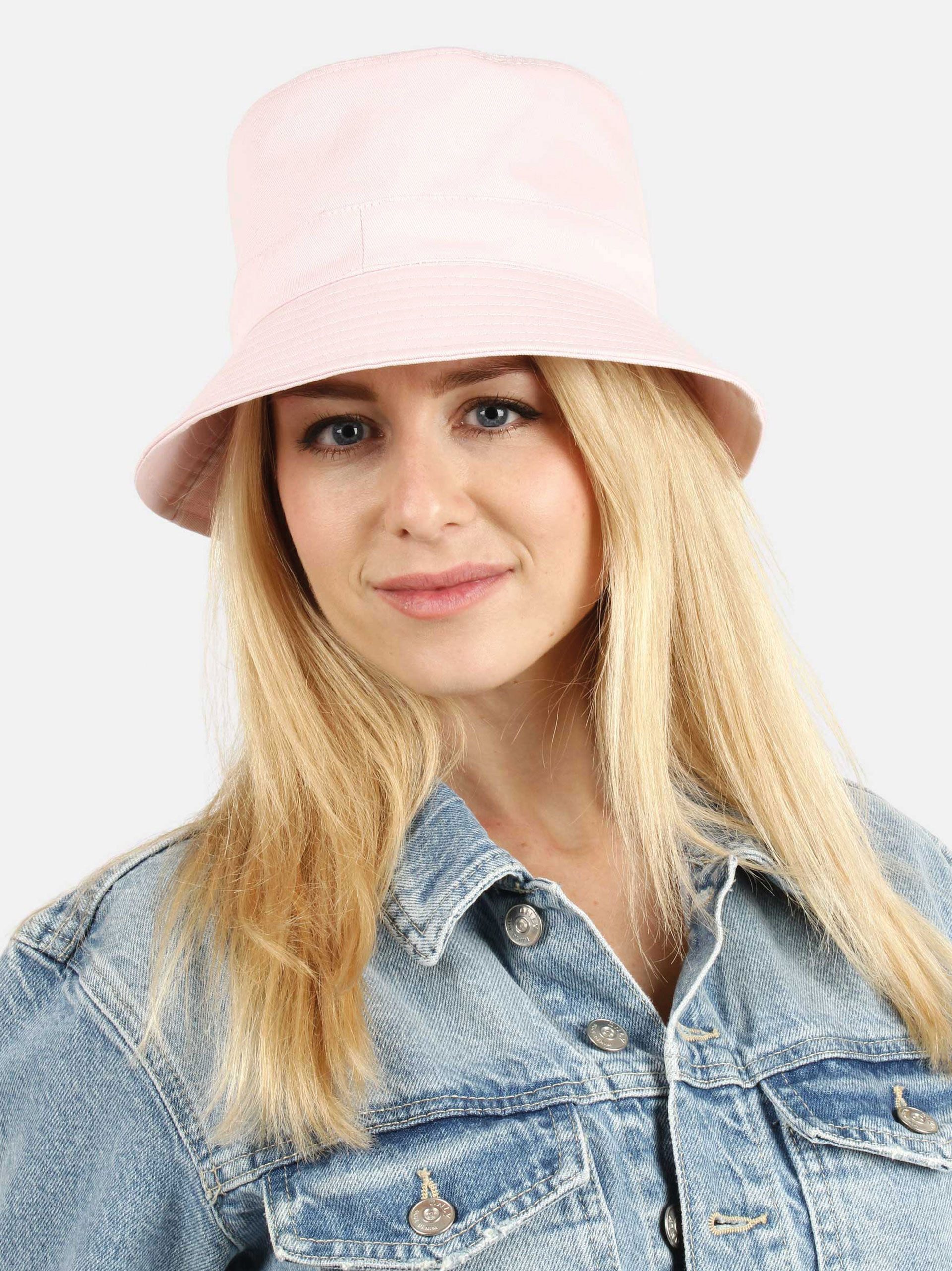 Samaya Fischerhut Serrat im unifarbenen Stil