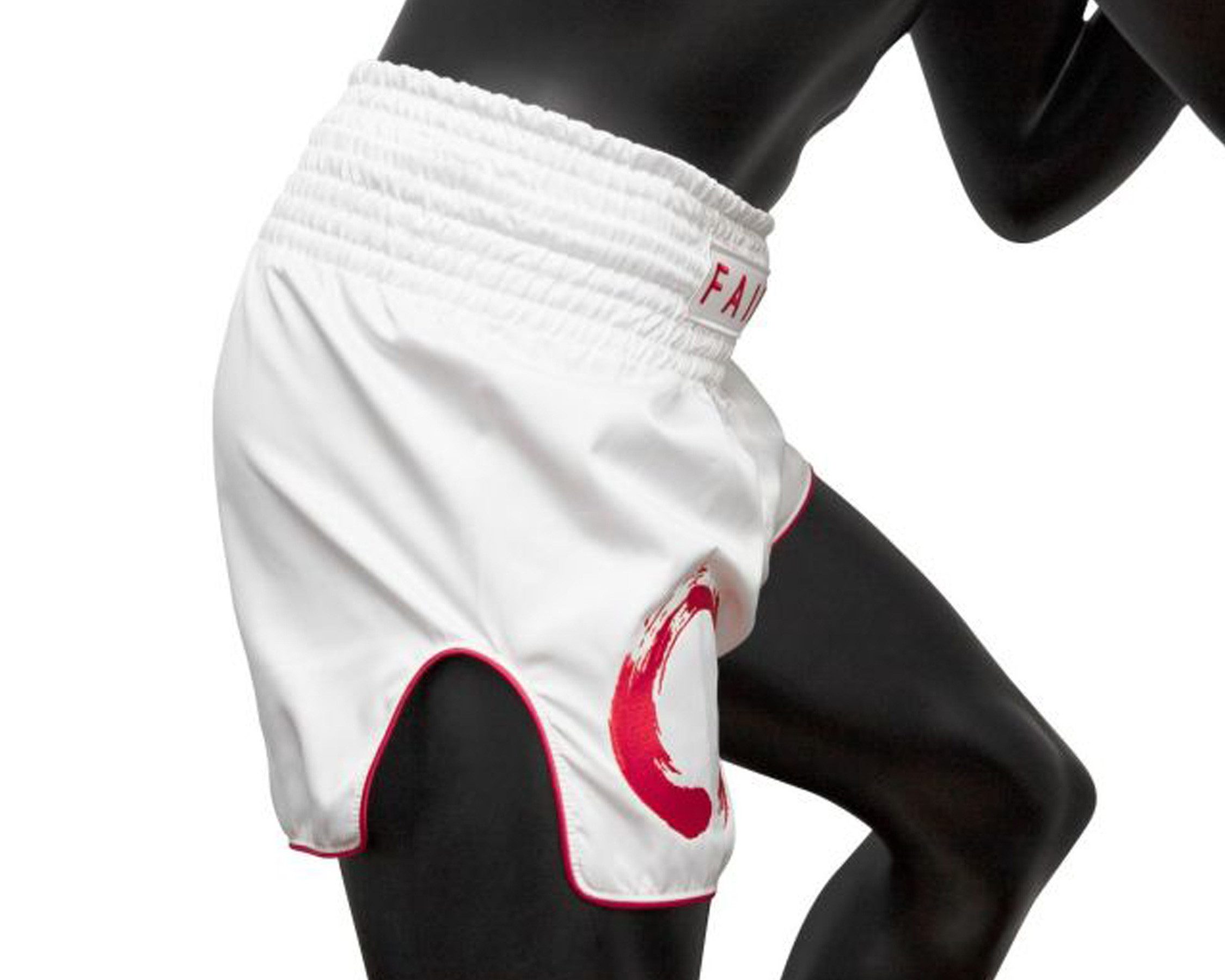 Fairtex Shorts Muay Thaiboxhose Enso (1-tlg) Fairtex Enso Thaibox Hose – Zen-Design & Bewegungsfreiheit im Ring