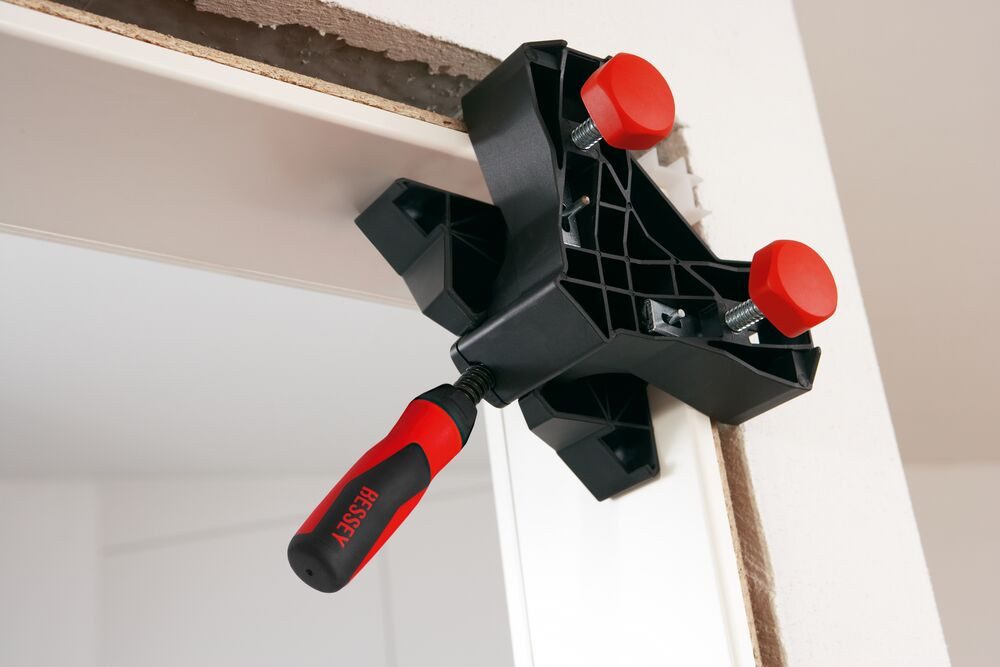 Thumbnail - Bessey Schraubstock Bessey Winkel-Türfutter-Richtzwinge WTR