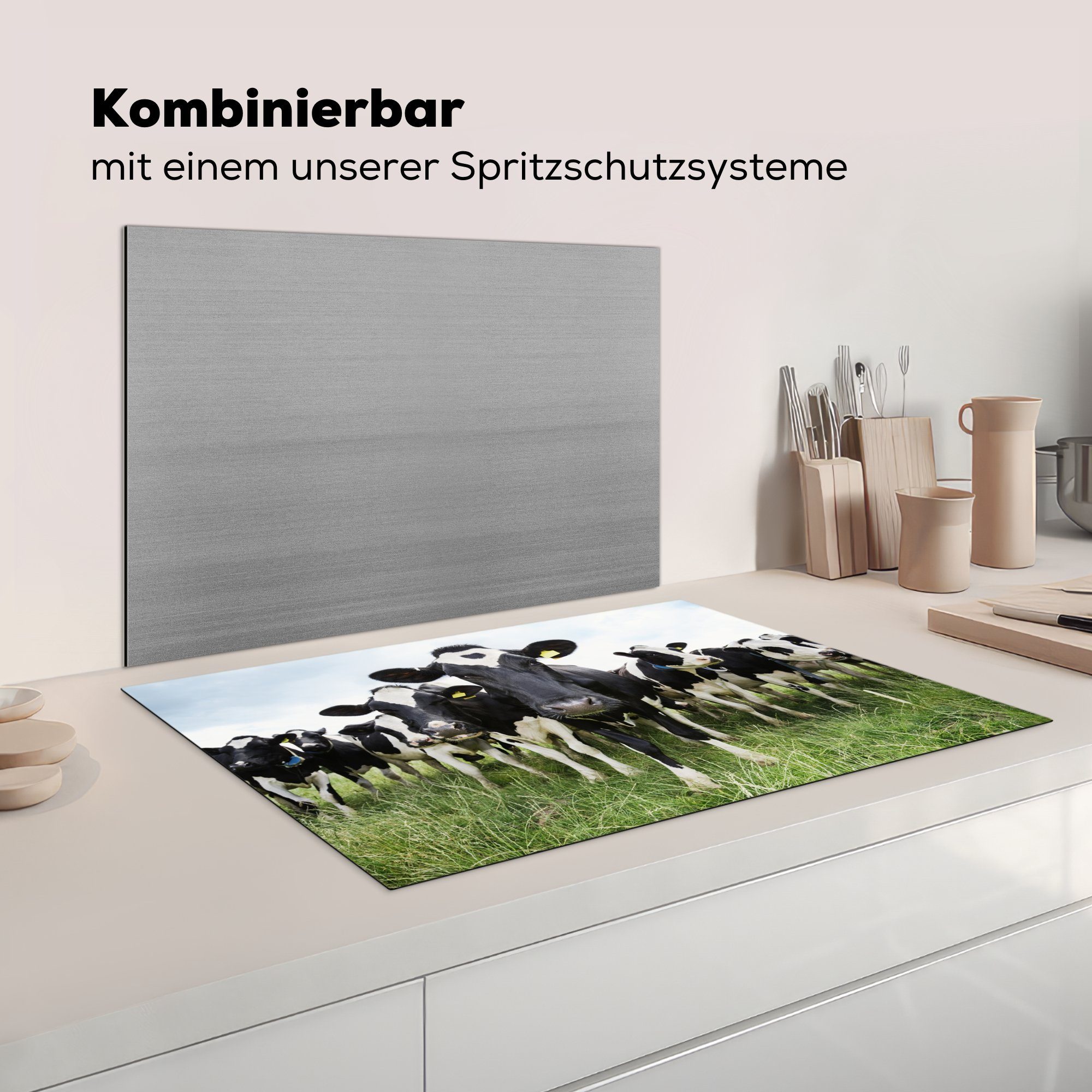 Gras - - Wiese - Kühe die Schutz Tiere Herdblende-/Abdeckplatte tlg), - Induktionskochfeld (1 Bauernhof, Ceranfeldabdeckung Vinyl, 81x52 für Frühling - cm, MuchoWow küche,