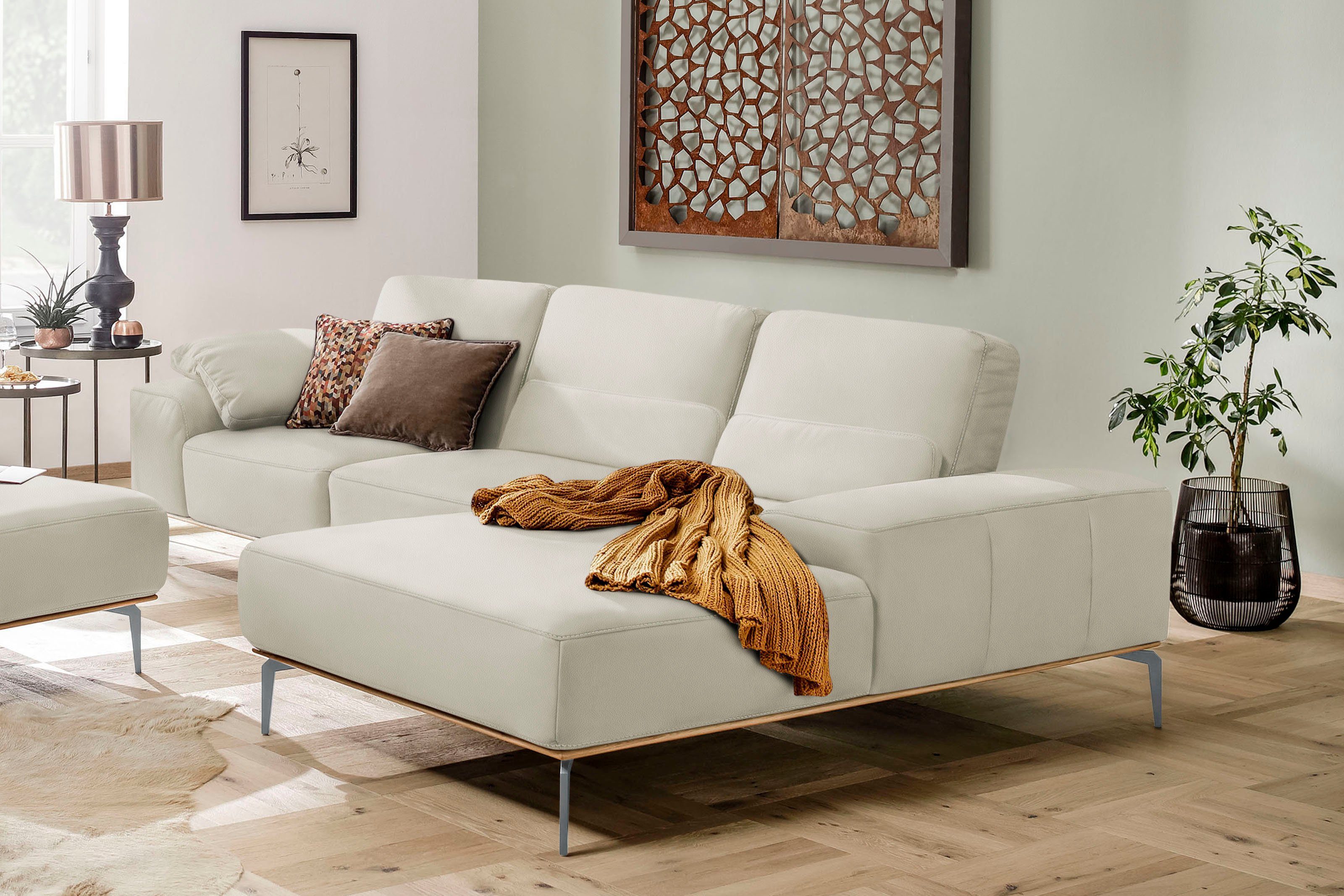 W.SCHILLIG Ecksofa run, Designsofa mit tollem Sitzkomfort, bequem, L-Form, mit elegantem Holzsockel, Füße in Silber matt, Breite 319 cm