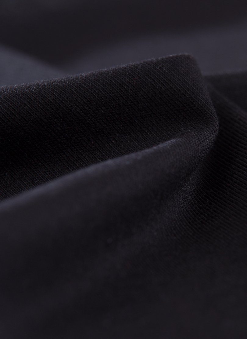 Trigema T-Shirt TRIGEMA T-Shirt Baumwolle DELUXE schwarz Knopfleiste mit