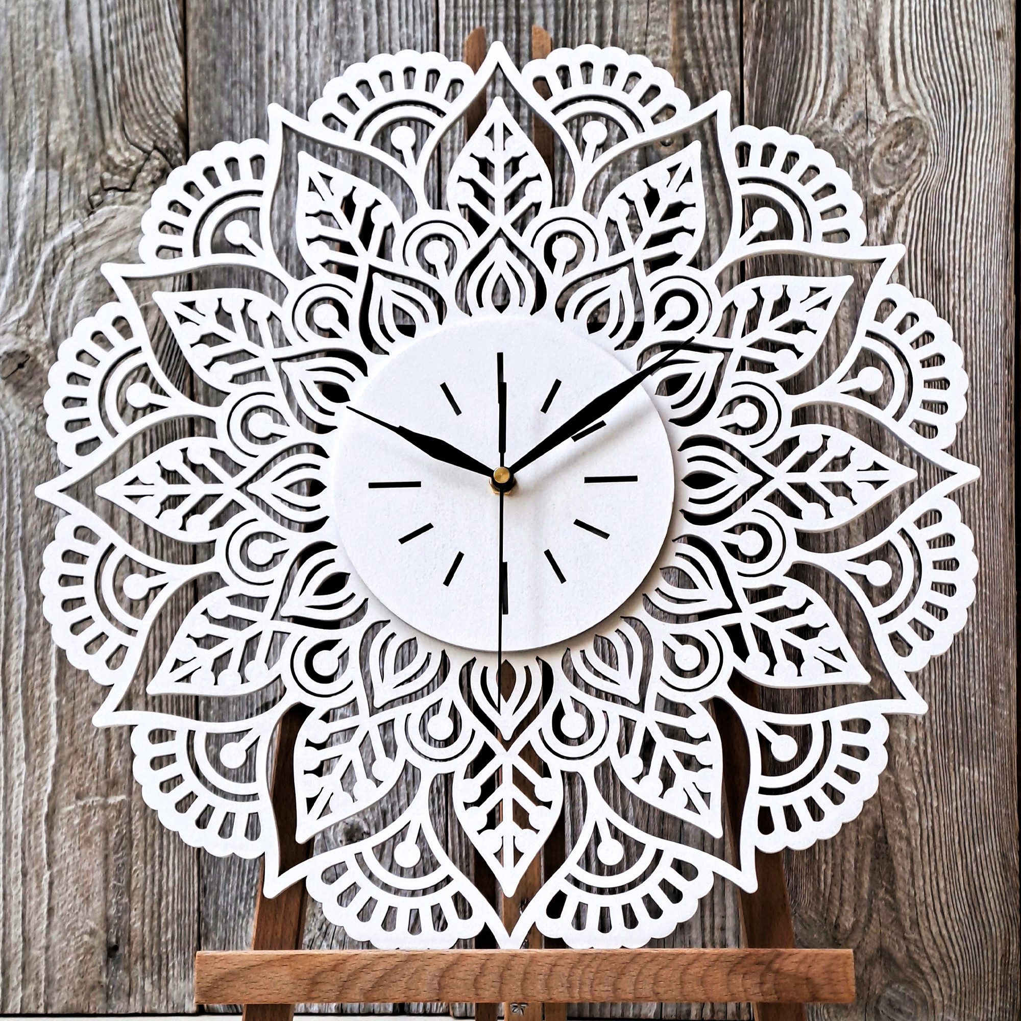 ORNAMENTI Wanduhr Grosse, modern holz hingucker Wanduhr, mandala, weiss (ohne tickgeräusche, skelettiertes Zifferblatt, Wanddeko)