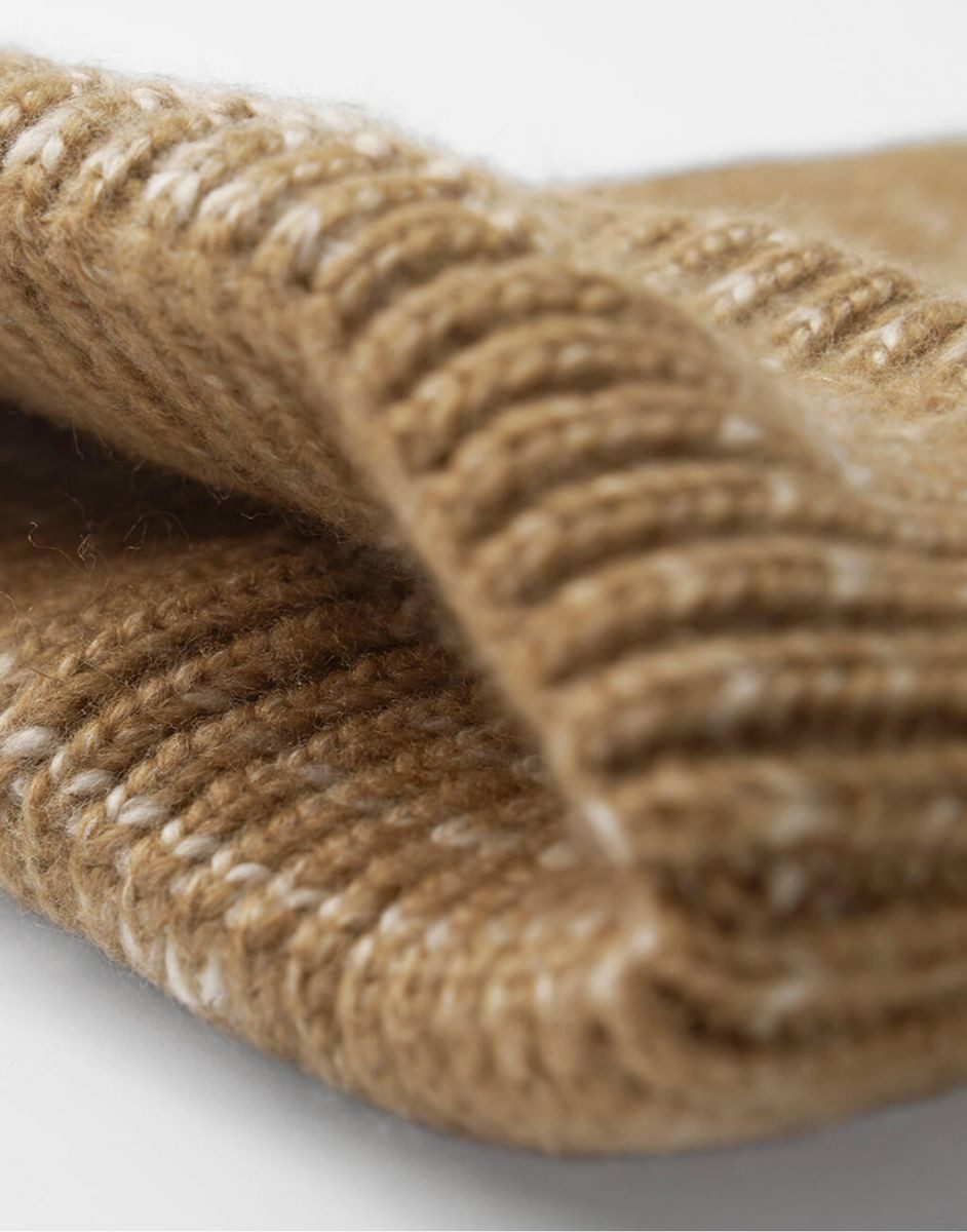 Beechfield® Bommelmütze Chunky Knitted Patch Beanie