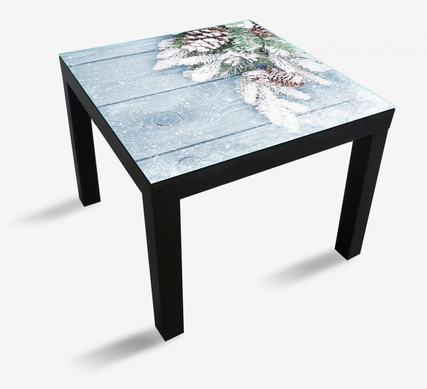 Wallario Tischplatte Verschneite Tannenzweige auf Holz - Winterdekoration (1 St), für Ikea Lack Tisch geeignet