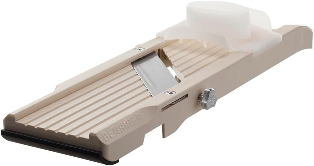 Benriner Gemüsehobel No. 64W Profi Mandoline Gemüsehobel – 64 mm, (1-St)