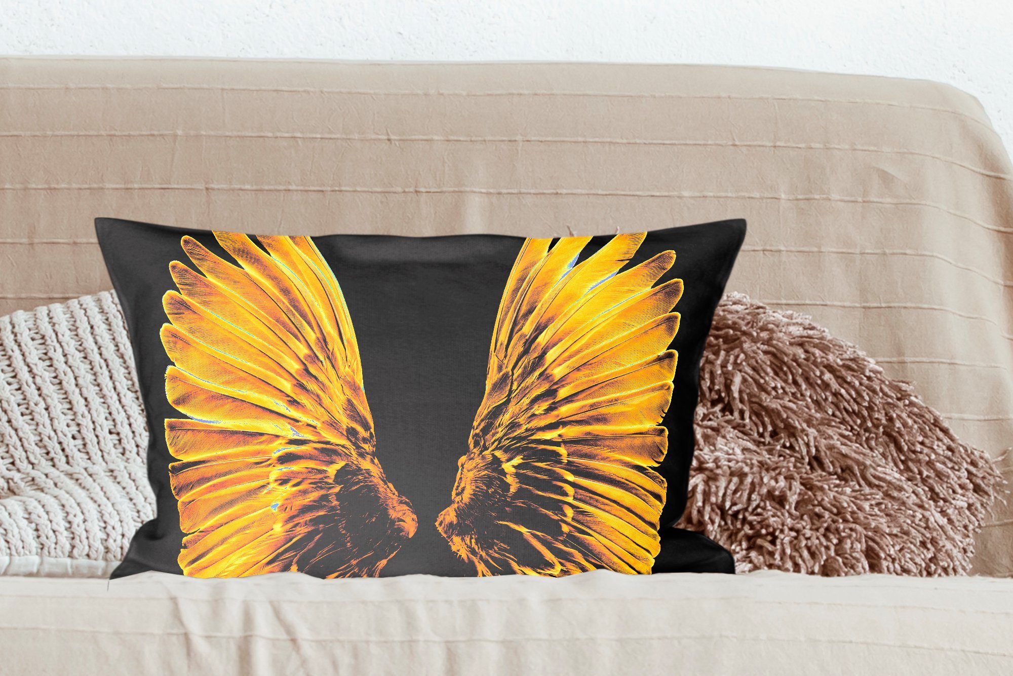 Goldene Dekokissen Füllung, Hintergrund, Wohzimmer Zierkissen, Flügel MuchoWow mit auf Dekokissen Schlafzimmer Dekoration, schwarzem