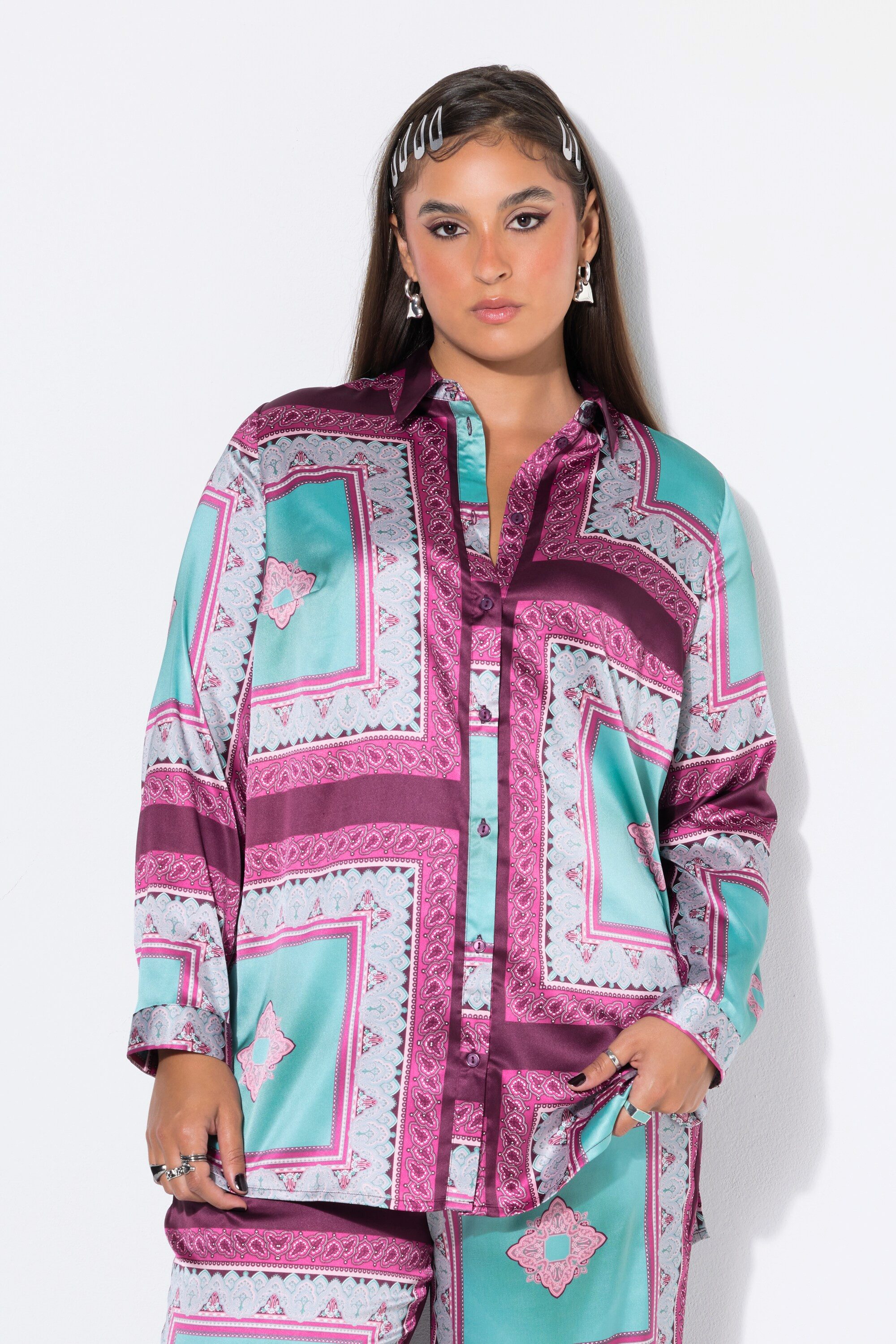 Studio Untold Hemdbluse Hemdbluse Straight Shape Satin Tuch-Print.