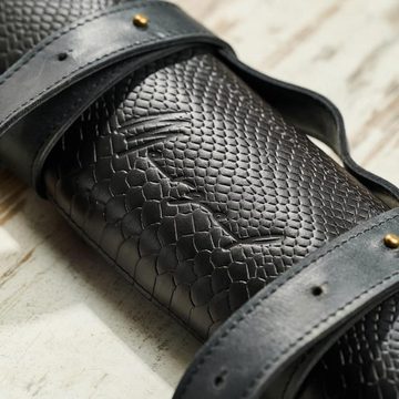 Mergel Messertasche Leder-Messerrolle für drei Messer Handarbeit Farbe "Dark Anaconda"
