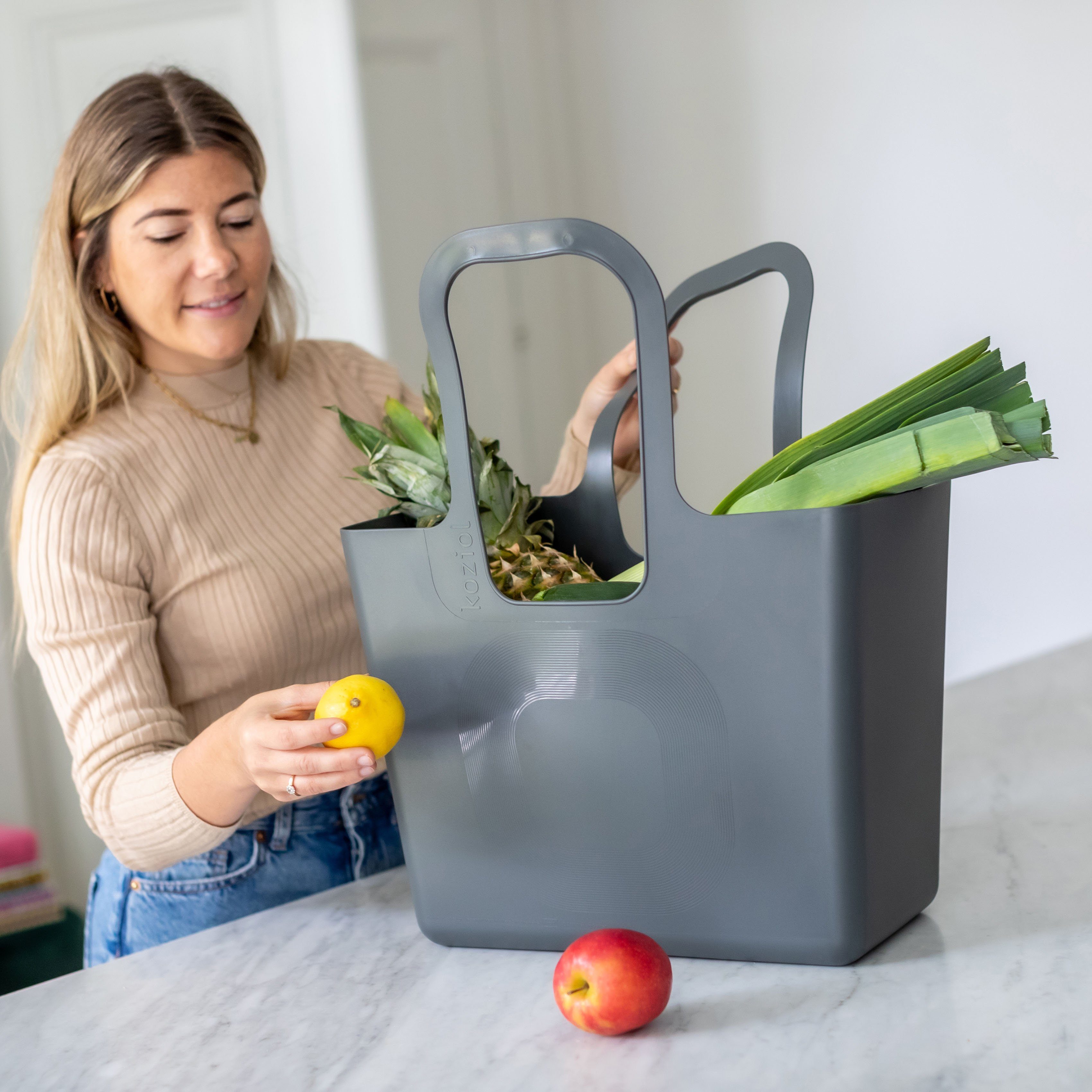 (1-tlg), grau-nature KOZIOL in Henkeltasche Germany,CO² XL 100%recycelbar,100%made Produktion,melaminfrei neutrale