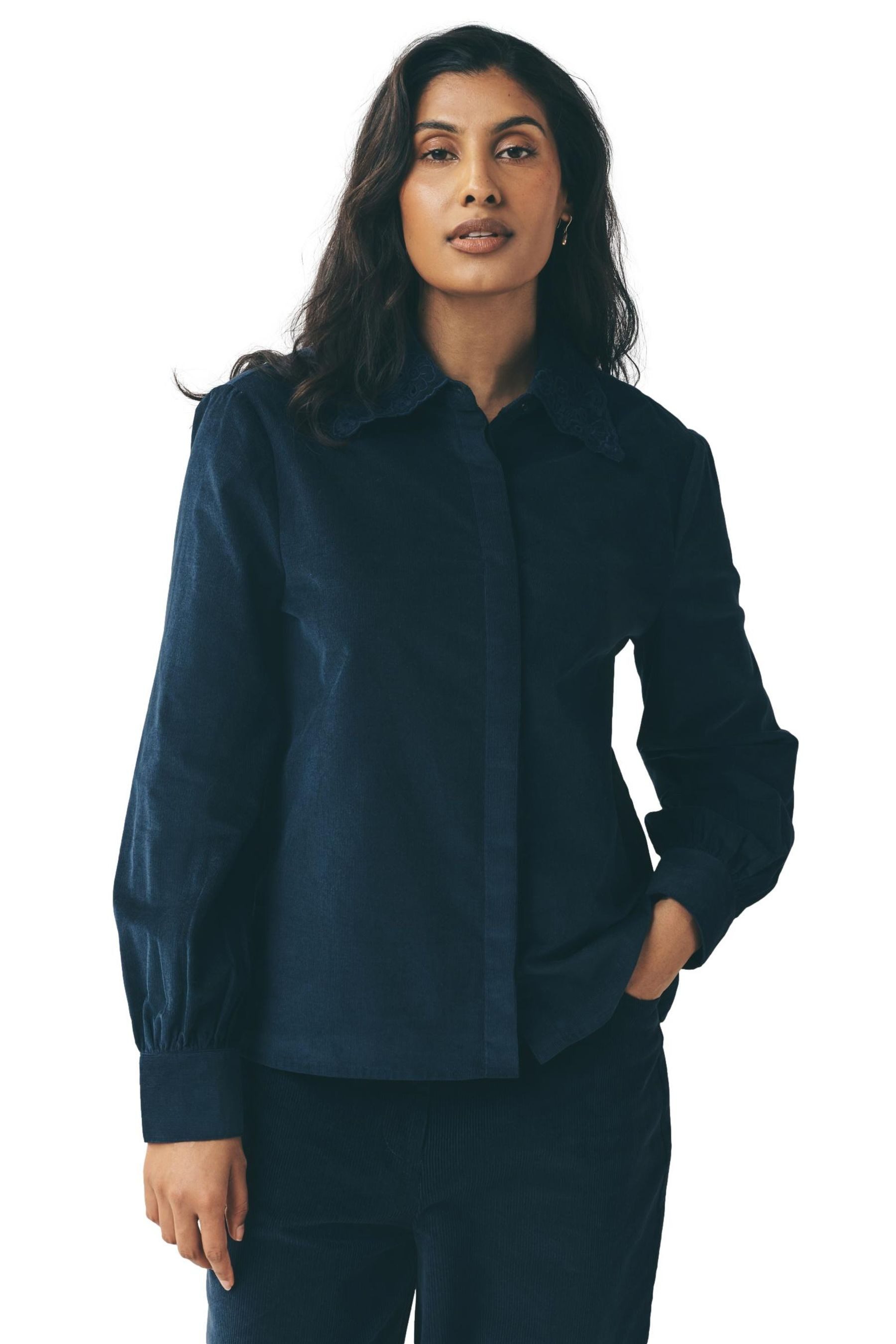 Hemdbluse Laura Ashley Cordbluse mit besticktem Kragen