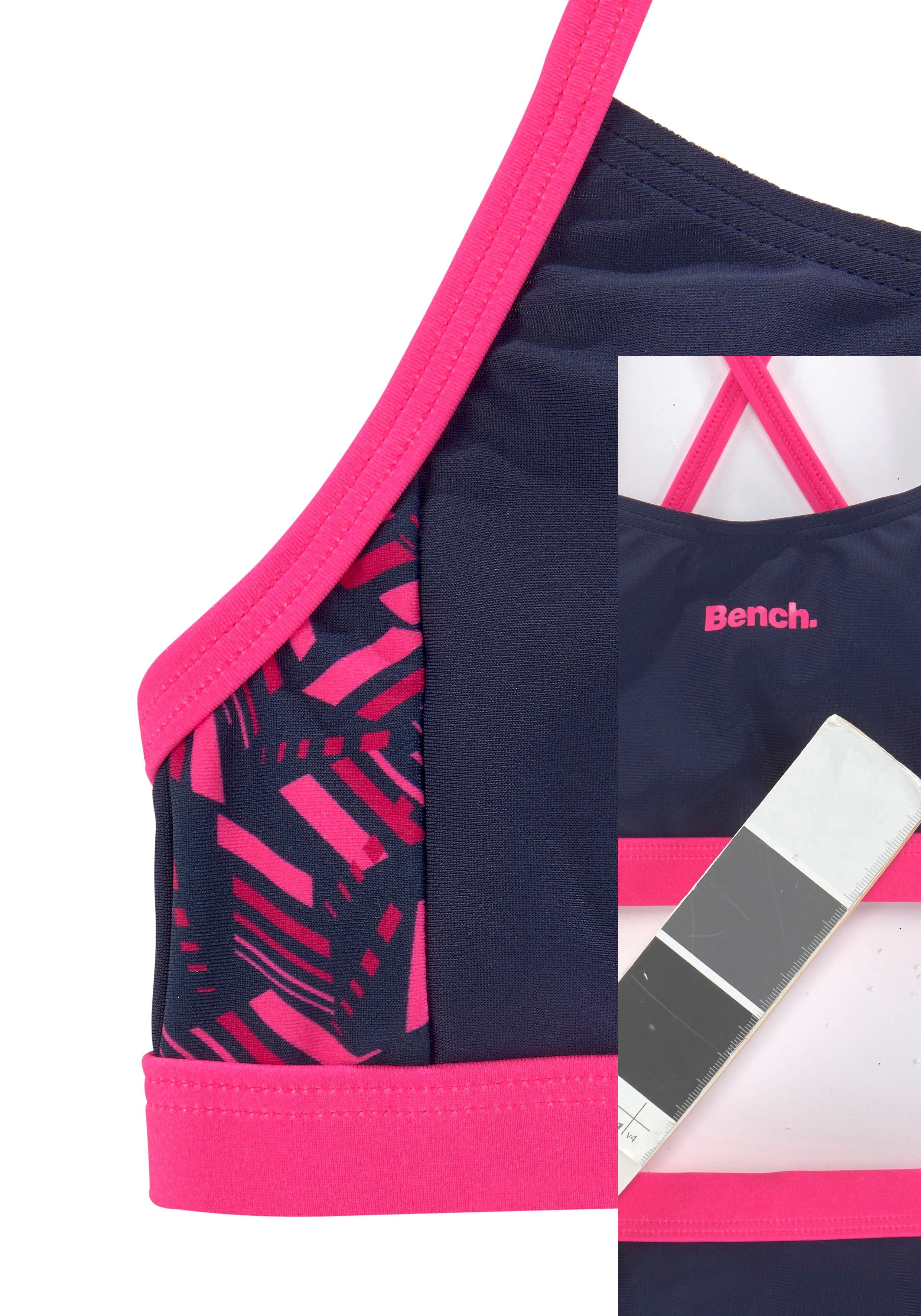 pink-marine Bench. Bustier-Bikini mit Einsätzen geometrische bedruckten
