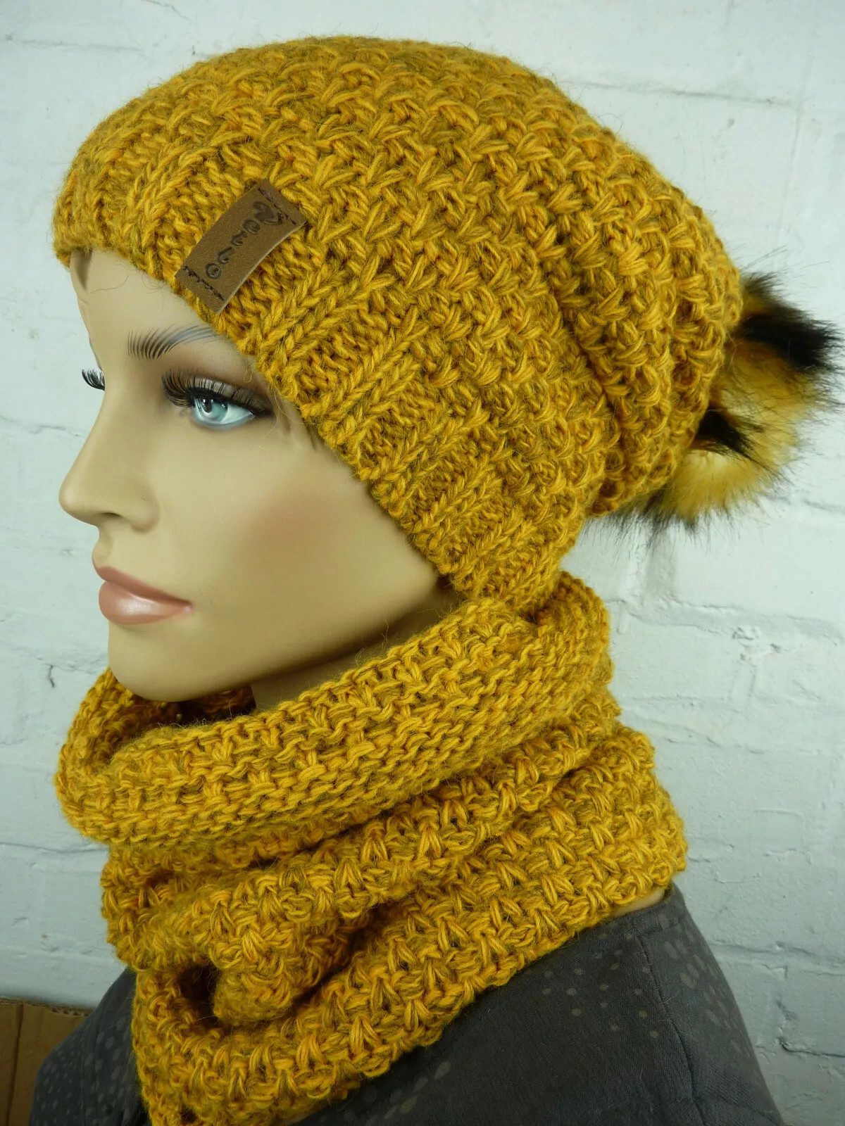 Taschen4life Strickmütze Damen Mütze & Schal Set 38.03 (2 teilig, Kombi Set Longbeanie & Loopschal) Rundschal als Loop, Beanie leicht gefüttert, lockerer Strick
