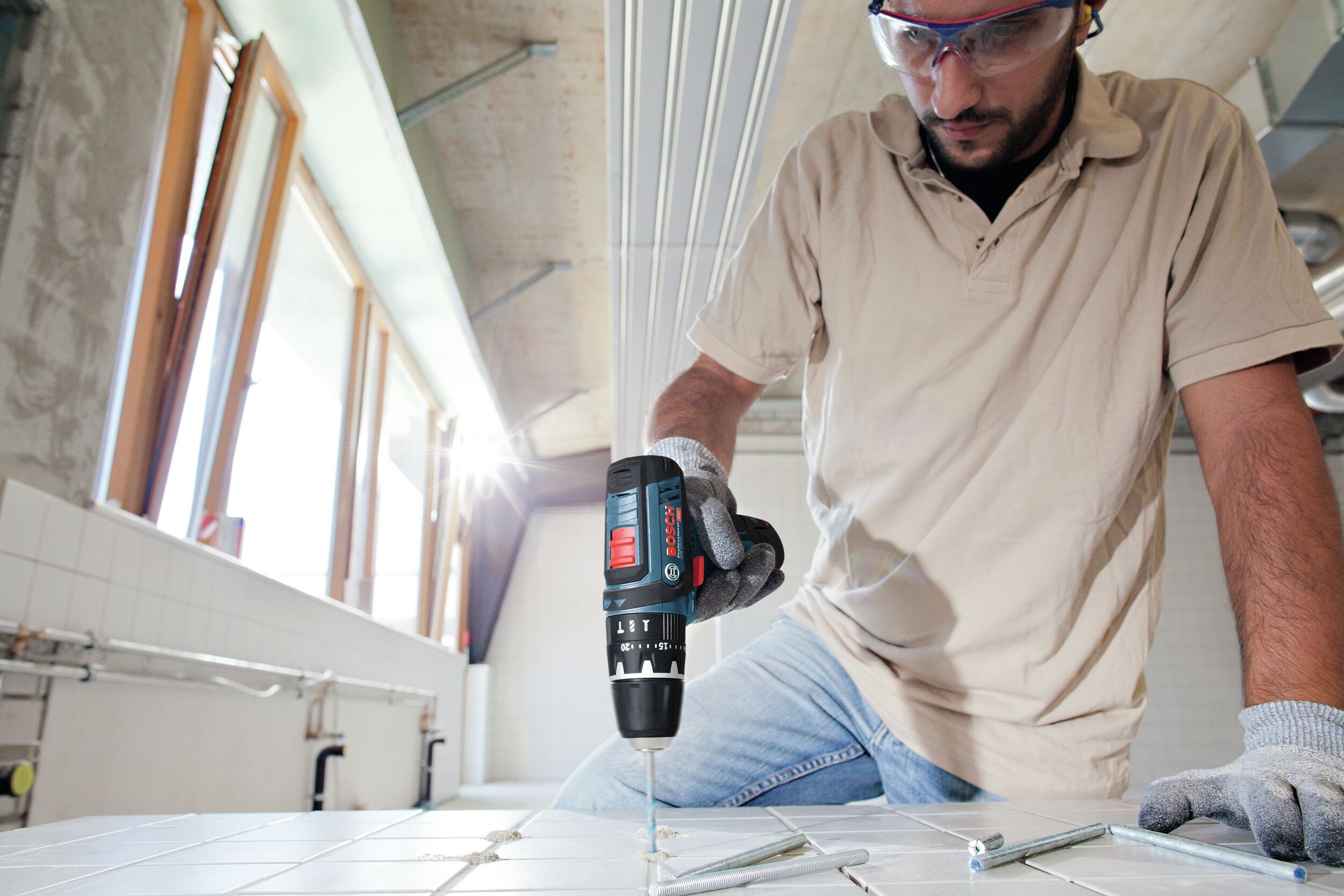 Bosch Professional Akku-Bohrschrauber GSR 12V-15, 12 V, Ohne Akku - in L-BOXX 102