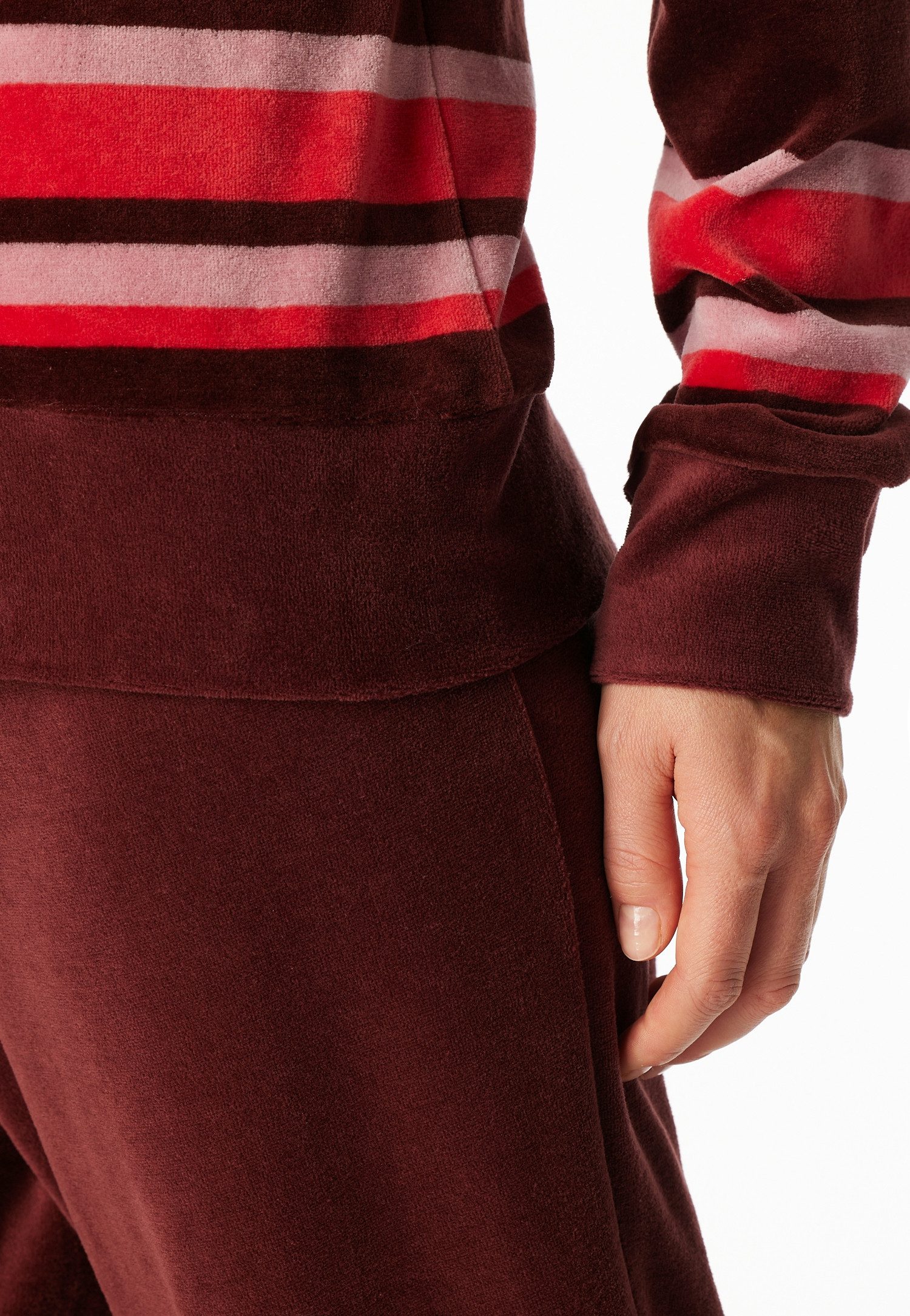 Schiesser Schlafanzug Comfort Nightwear Baumwollmischung, Rundhals-Ausschnitt, langärmelig, Velour-Qualität – Bild 4 von 5