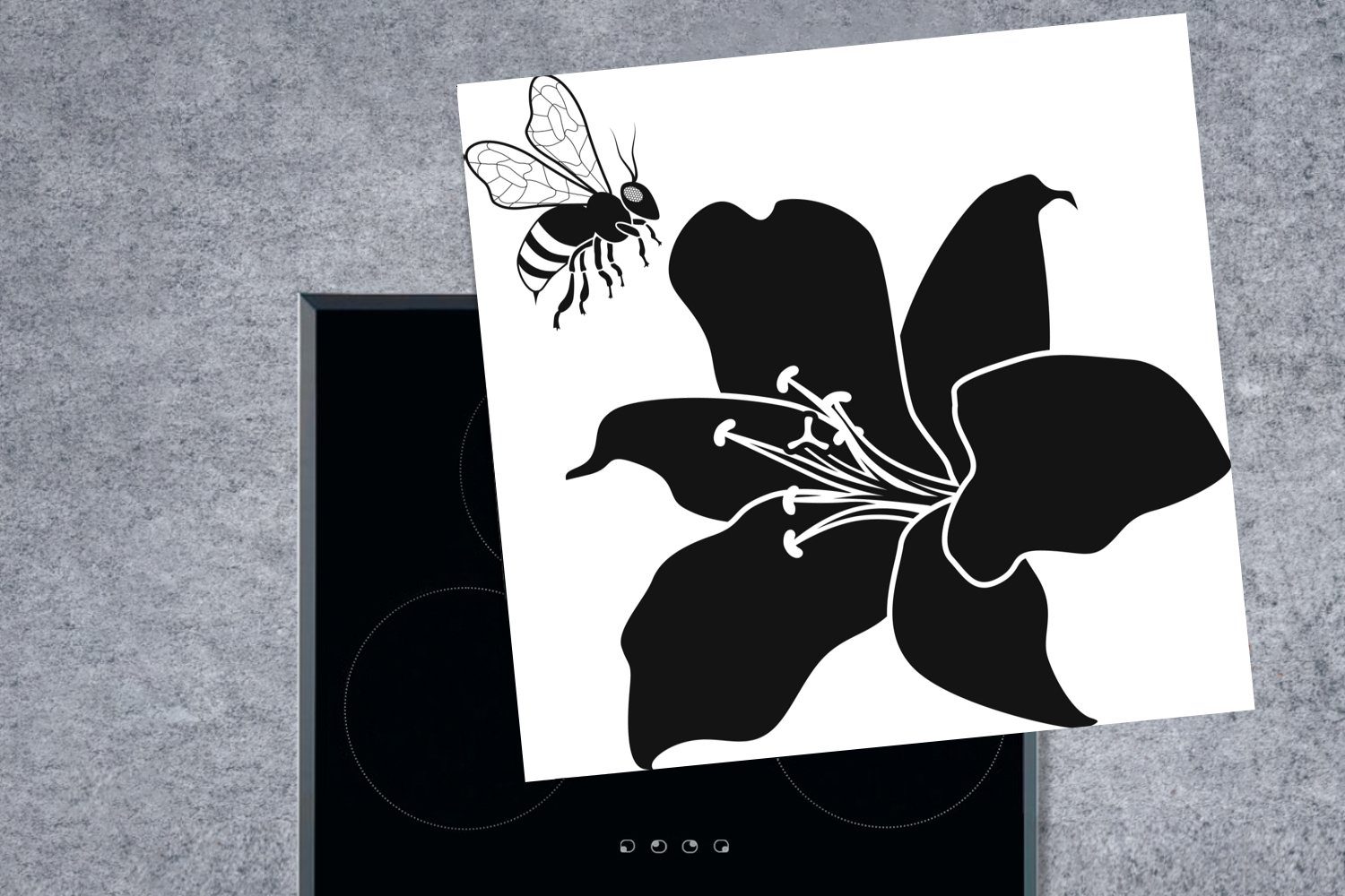 Arbeitsplatte Illustration Biene Herdblende-/Abdeckplatte einer 78x78 für einer Eine küche Vinyl, Ceranfeldabdeckung, MuchoWow mit (1 cm, tlg), schwarz-weiße Lilie,
