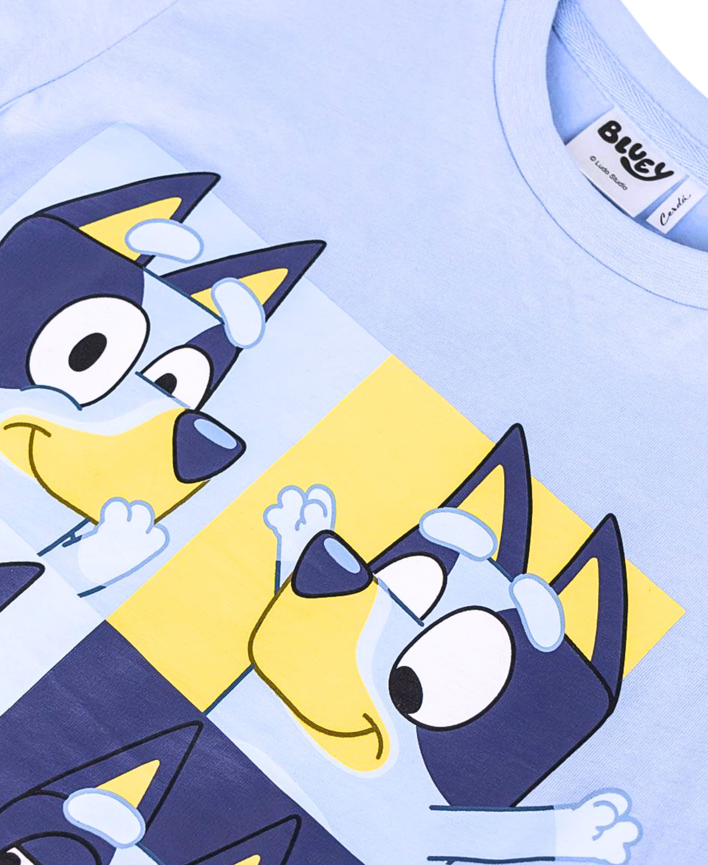 Cerdá T-Shirt Bluey in vier Comic-Motiven Bequemes Jungen-T-Shirt mit geradem Schnitt und normalem Sitz