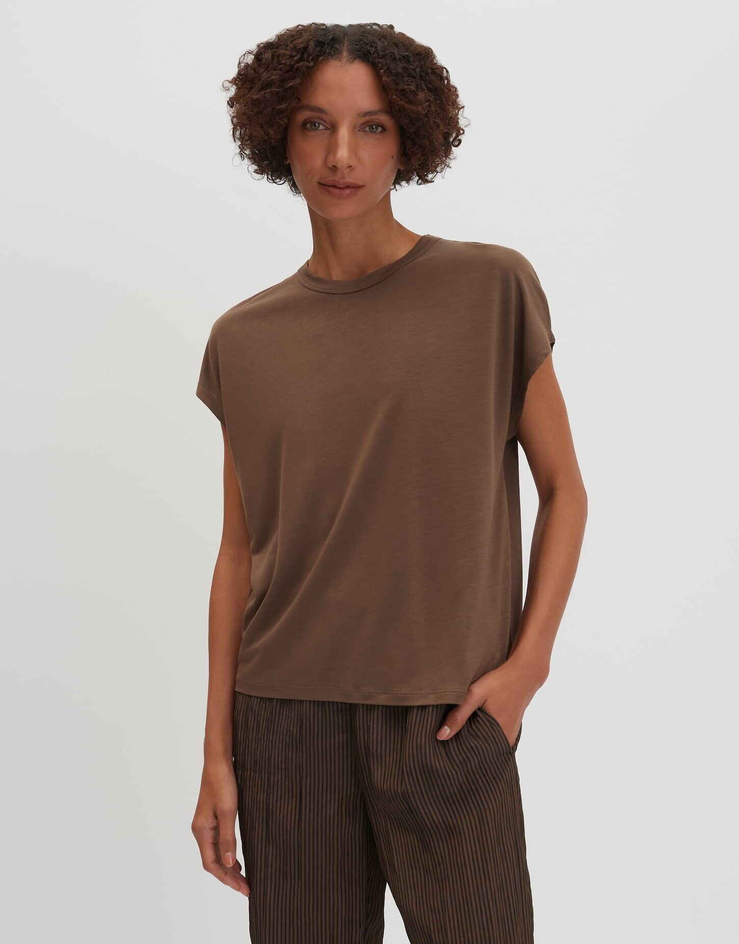 someday Kurzarmshirt Kanja aus fließendem Lyocell Fließend weich für angenehmen Alltagskomfort