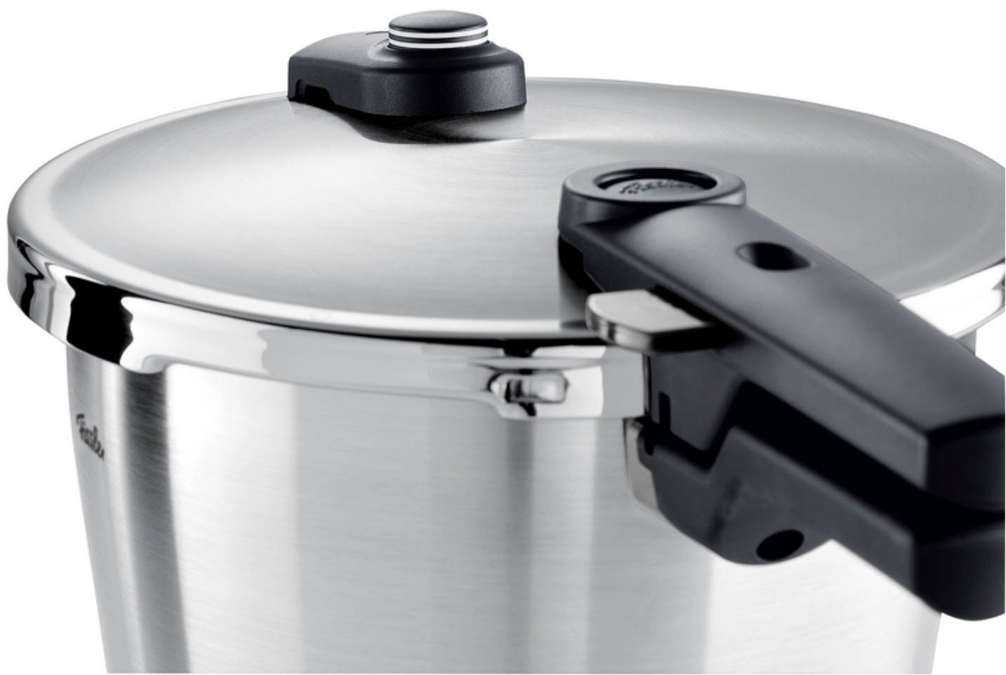 Fissler Schnellkochtopf Vitaquick® Premium, Edelstahl 18/10 (3-tlg., 1 Schnellkochtopf 6 L, 1 Metalldeckel, 1 Dünsteinsatz), Made in Germany, mit gelochtem Einsatz