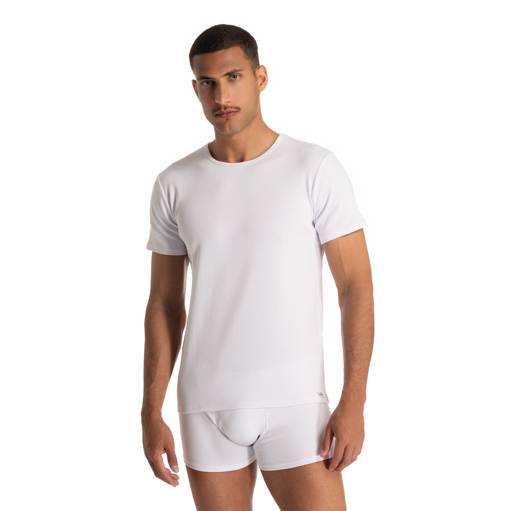 Bruno Banani Rundhalsshirt FINE RIB Feinripp, Kurzarm, Rundhalsausschnitt, Cotton-Mix