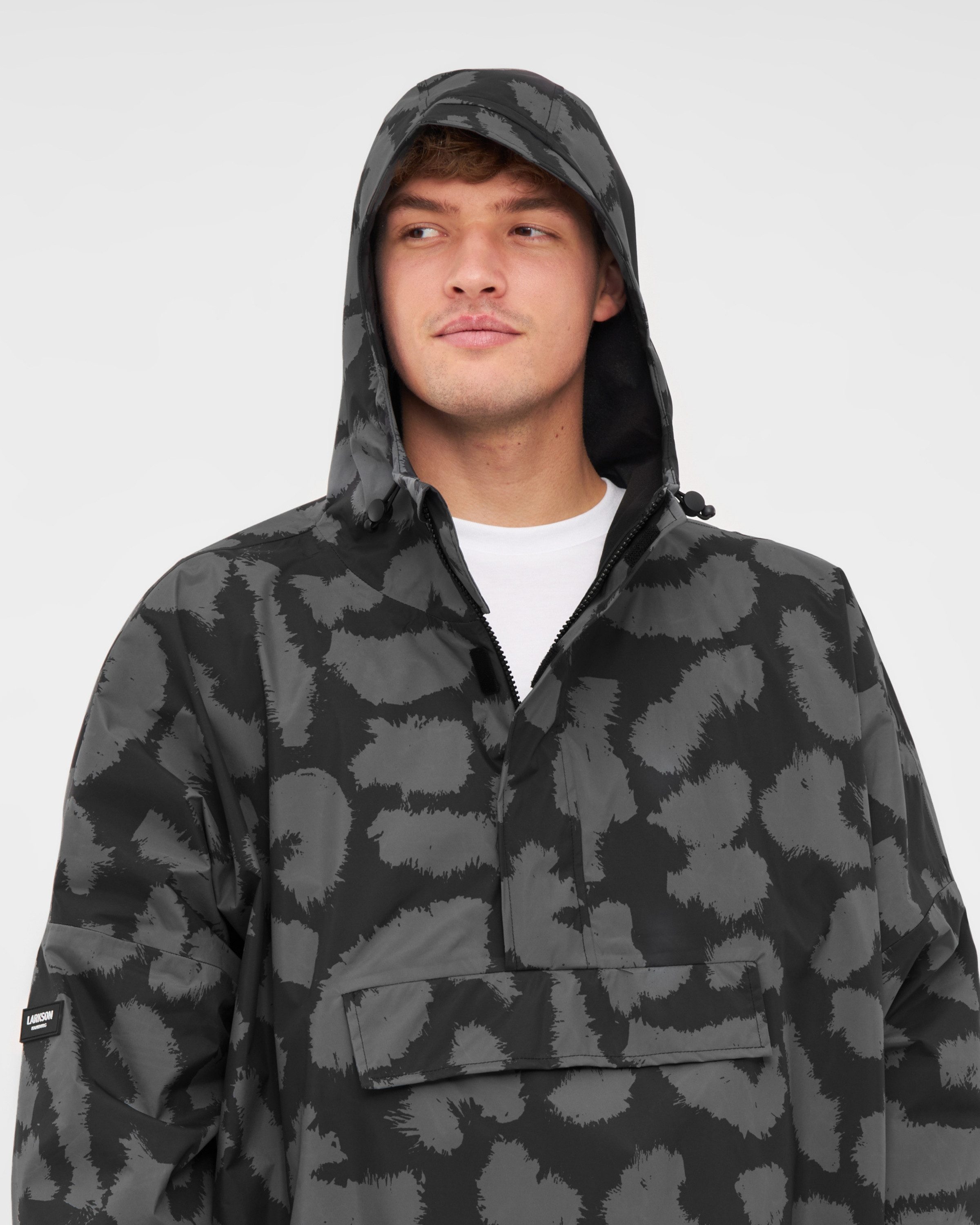 LARKSON Regenponcho Lykke Regenponcho, Wassersäule 10.000 mm (1-St) Wasserdichtes Regencape mit verschweißten Nähten
