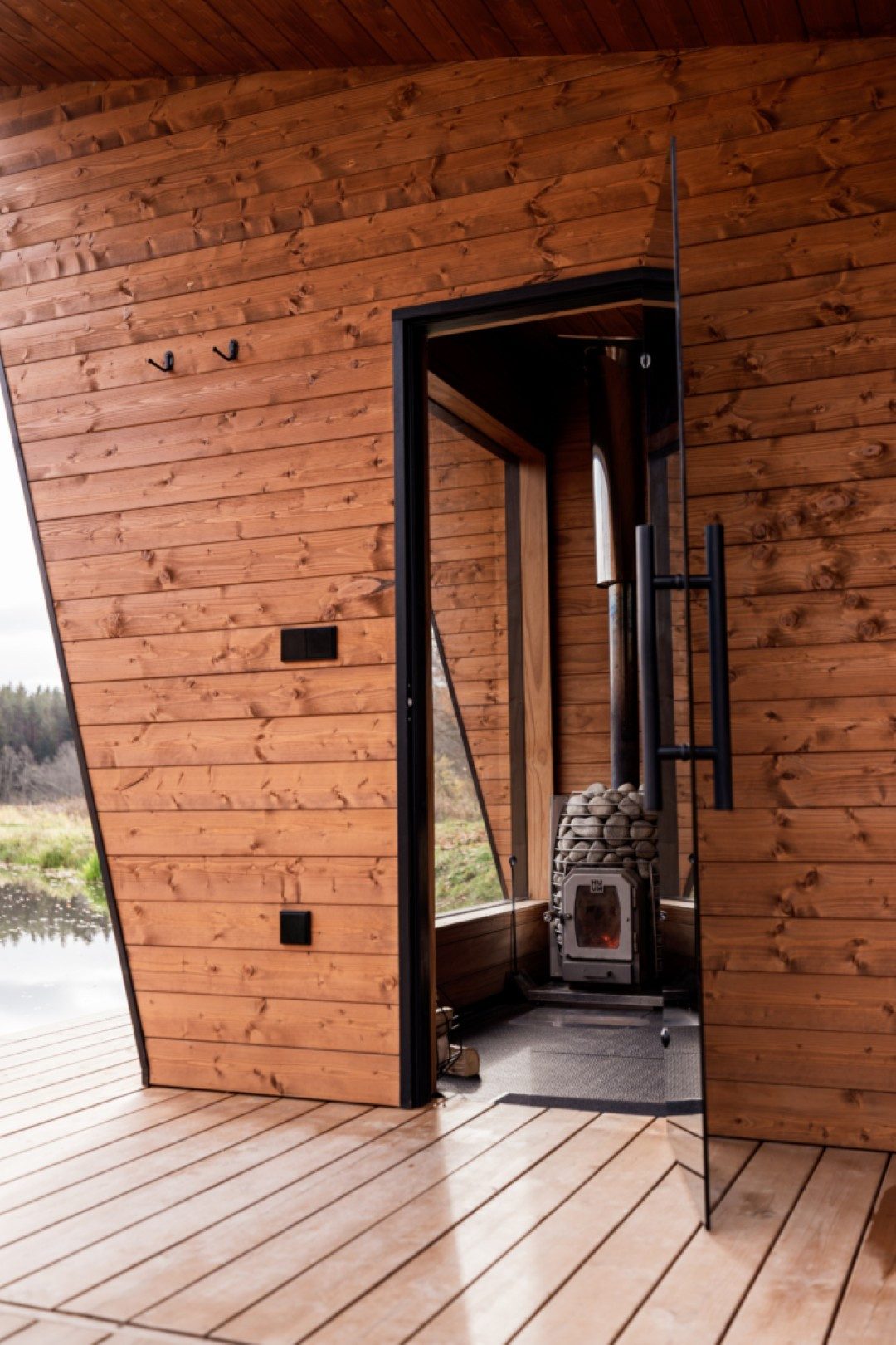 HUUM Saunaofen HUUM HIVE WOOD Holz-Saunaofen 13,0 kW, 13 kW, Manuelle Steuerung, Holzbefeuerung; Gleichmäßige Wärmeverteilung; Aufgussbetrieb