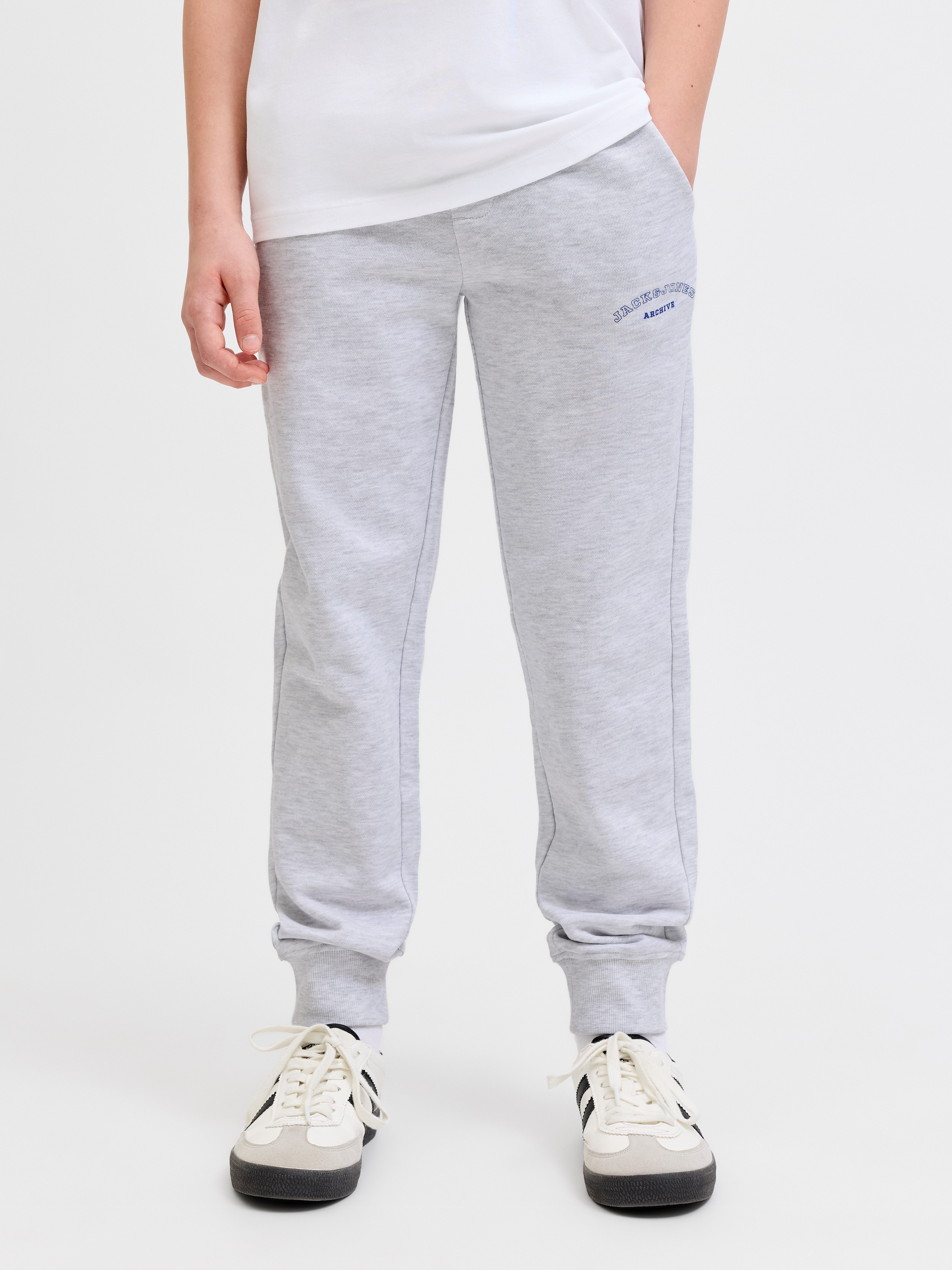 Jack & Jones Junior Sweathose JPSTGORDON COLLEGE SWEAT PANTS JNR mit Logostickerei