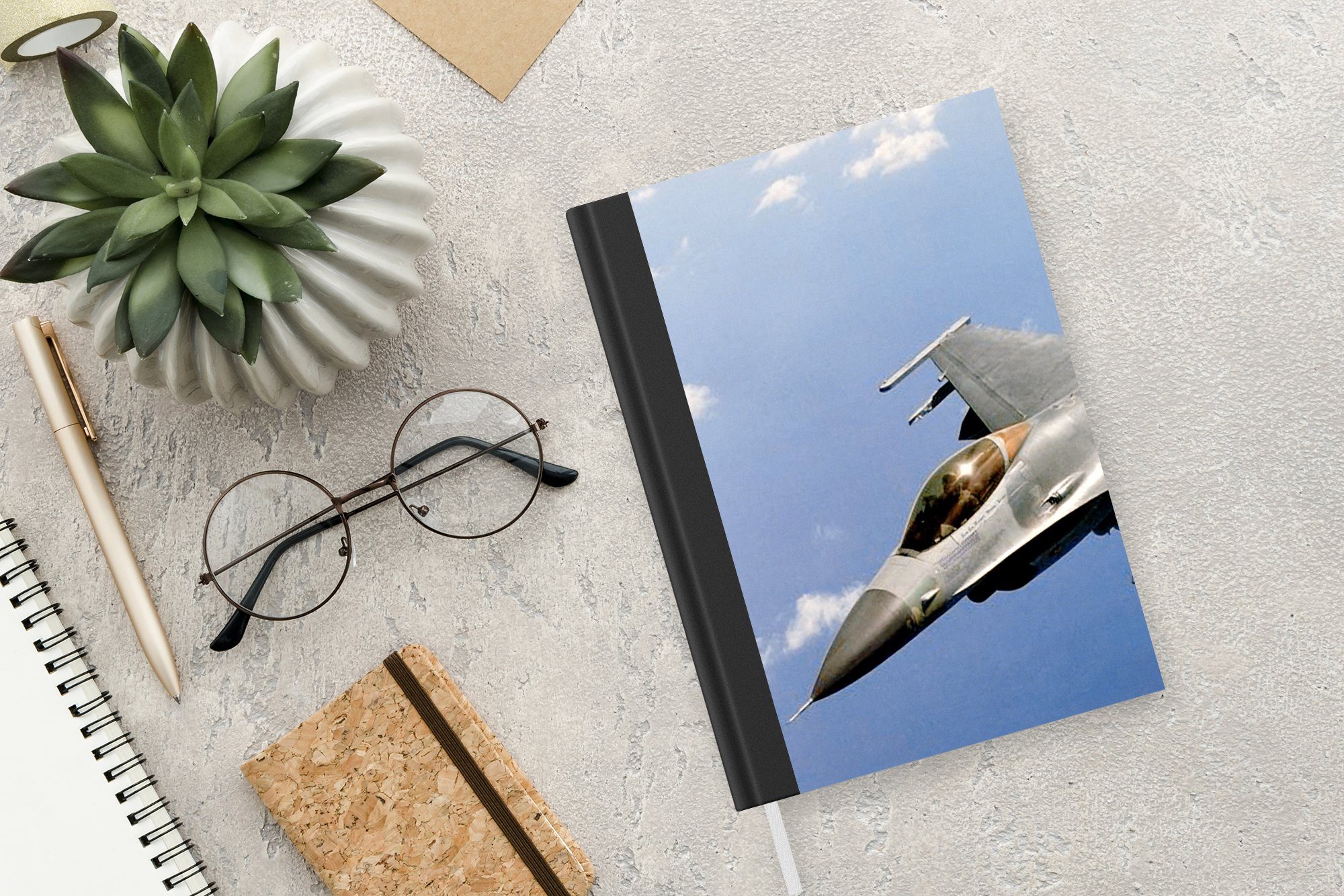 Haushaltsbuch Notizbuch A5, Tagebuch, Journal, Notizheft, Falcon, Fighting MuchoWow Kampfflugzeug Merkzettel, F-16 Das Seiten, 98
