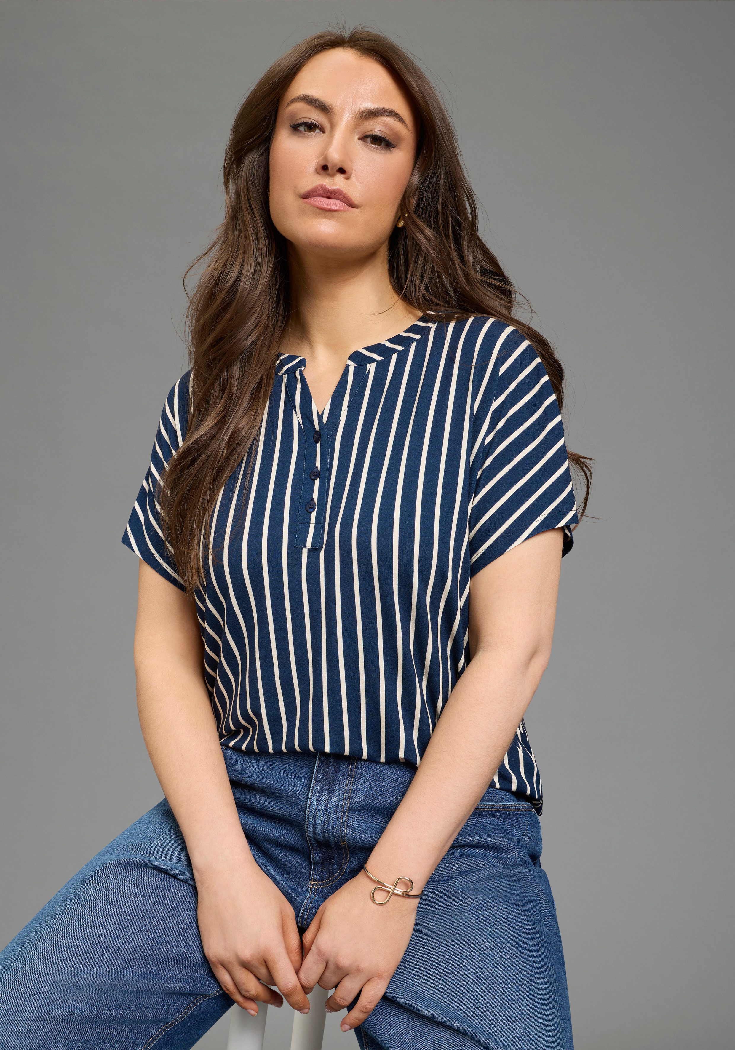 Laura Scott CURVE T-Shirt casual Stil, Streifen-Optik, figurumspielende Pas günstig online kaufen