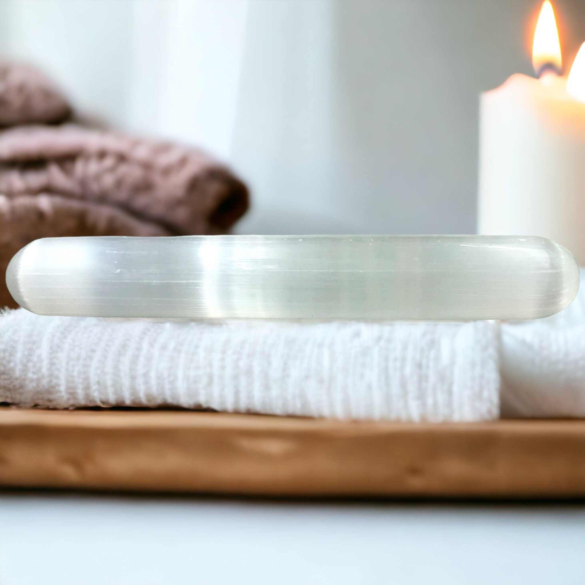 Steinfixx® Massagestein Grosser Massagestab mit abgerundeten Enden, 150x25x25 mm, 120 Gramm, für jede Art der manuellen Massage 1-tlg., ein großer Selenit Massagestab 100% Natur, Für jede Art der Massage, gute Wärmeleitung