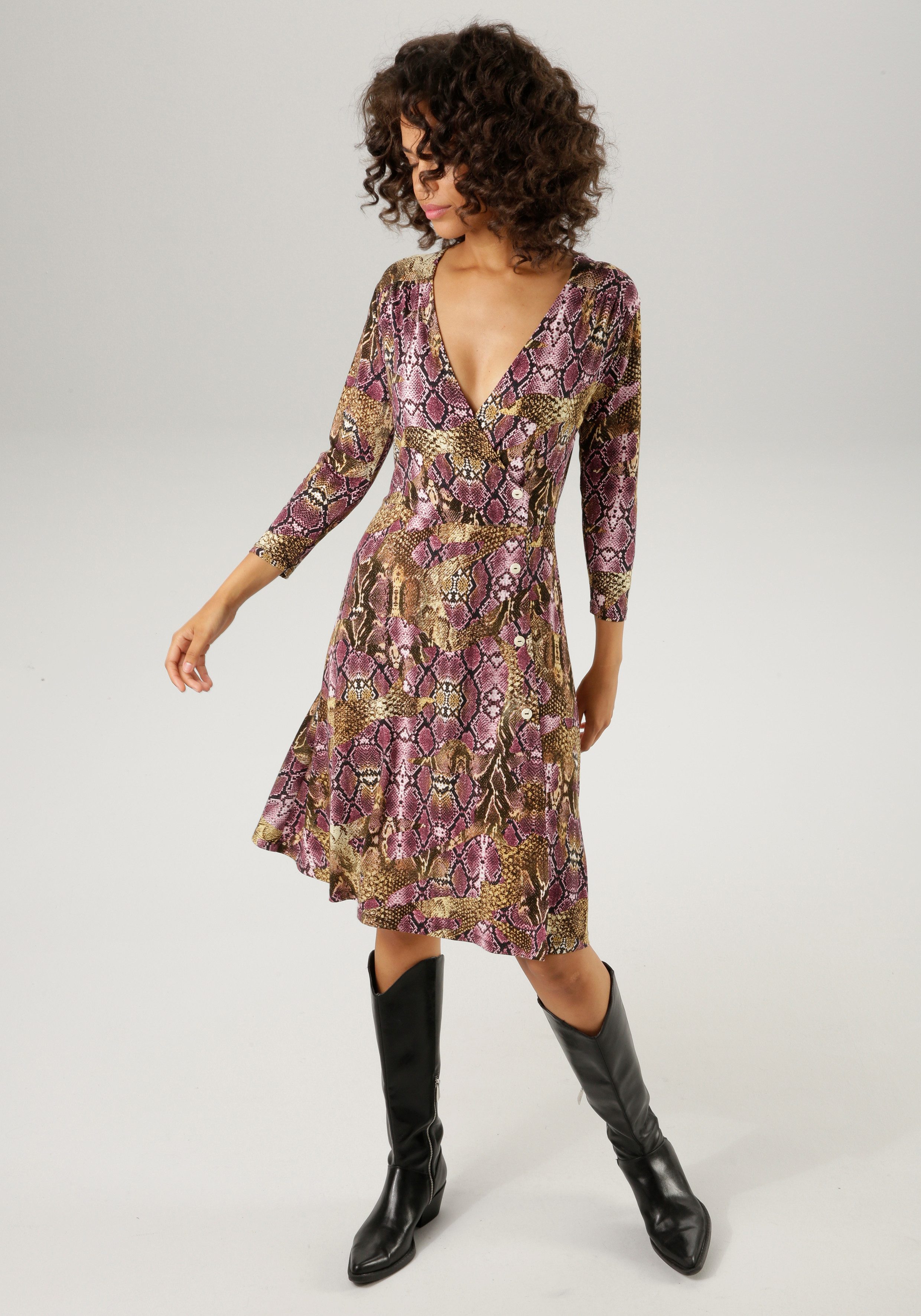 Aniston CASUAL Jerseykleid mit extravagantem, farbenfrohen günstig online kaufen