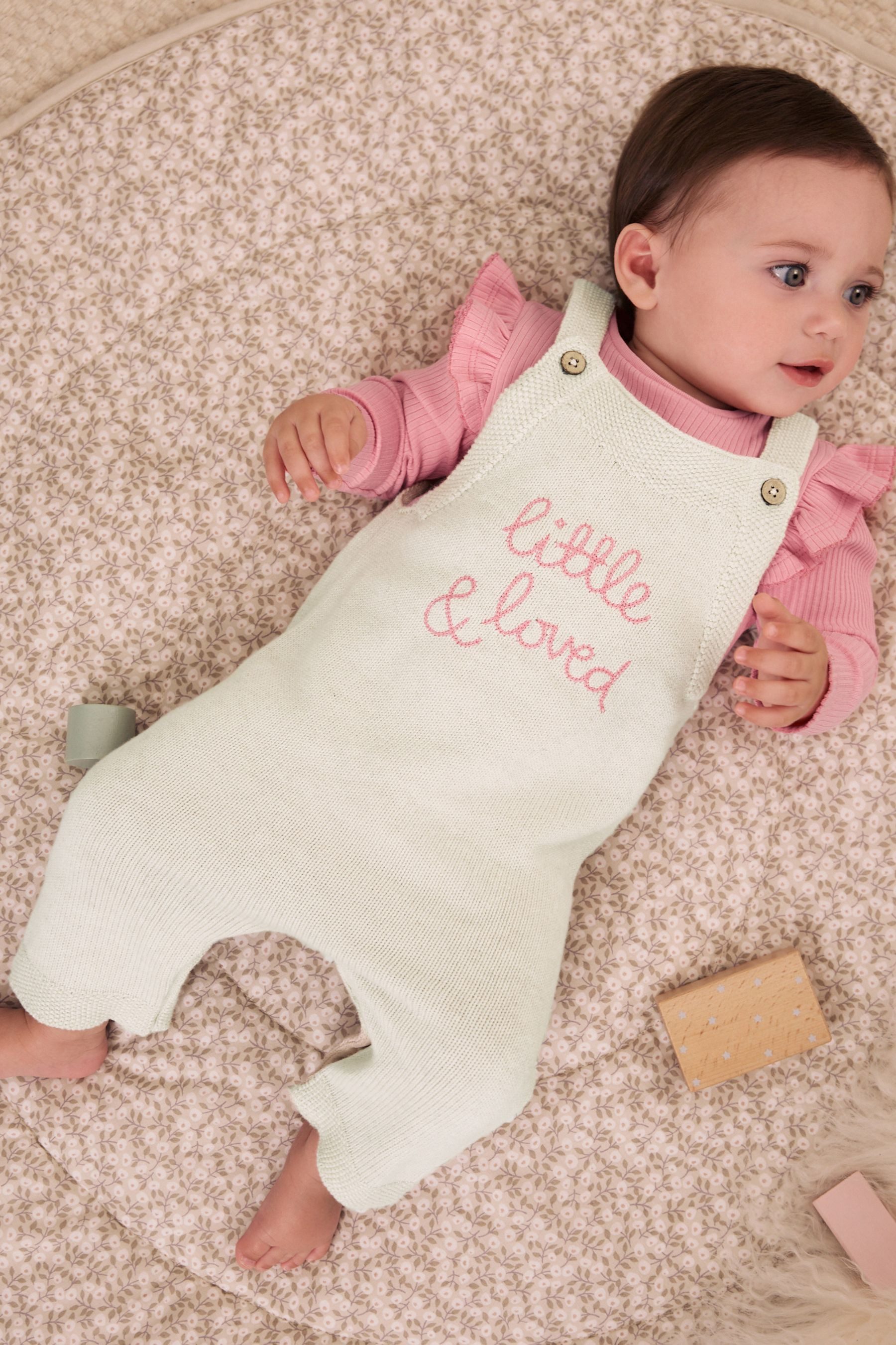 Next Body & Hose Baby Strick-Bodysuit + Latzhose im 2-teiligen Set (2-tlg) – Bild 2 von 5