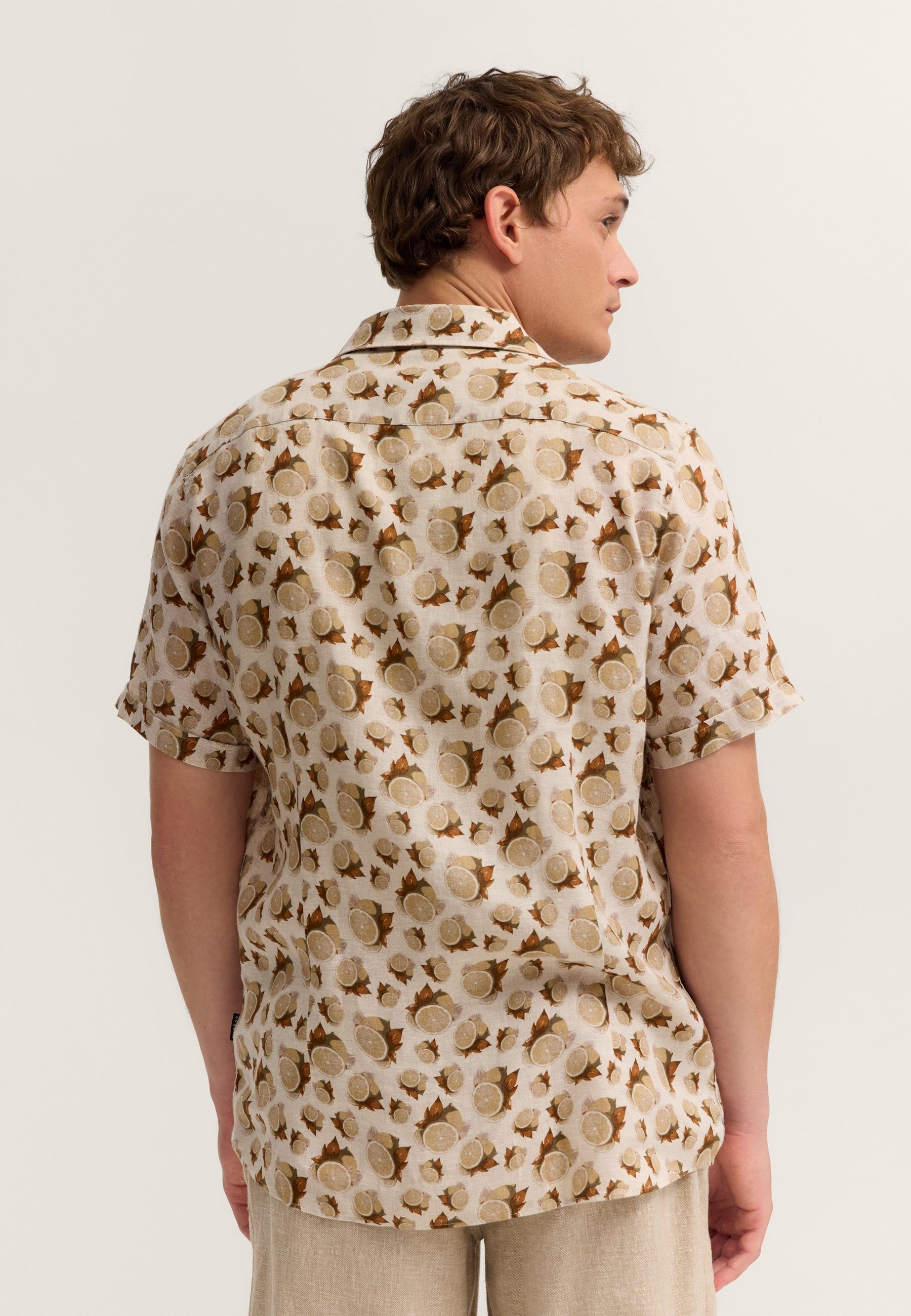 bugatti Kurzarmhemd Modern Fit mit einem Print