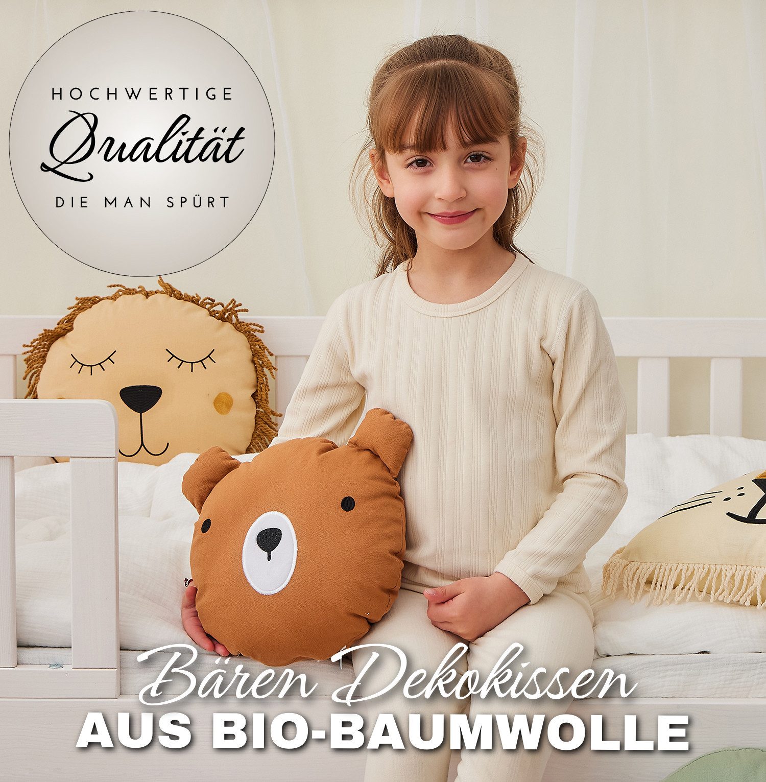 Alavya Home® Dekokissen Kinderkissen Bär - günstig online kaufen