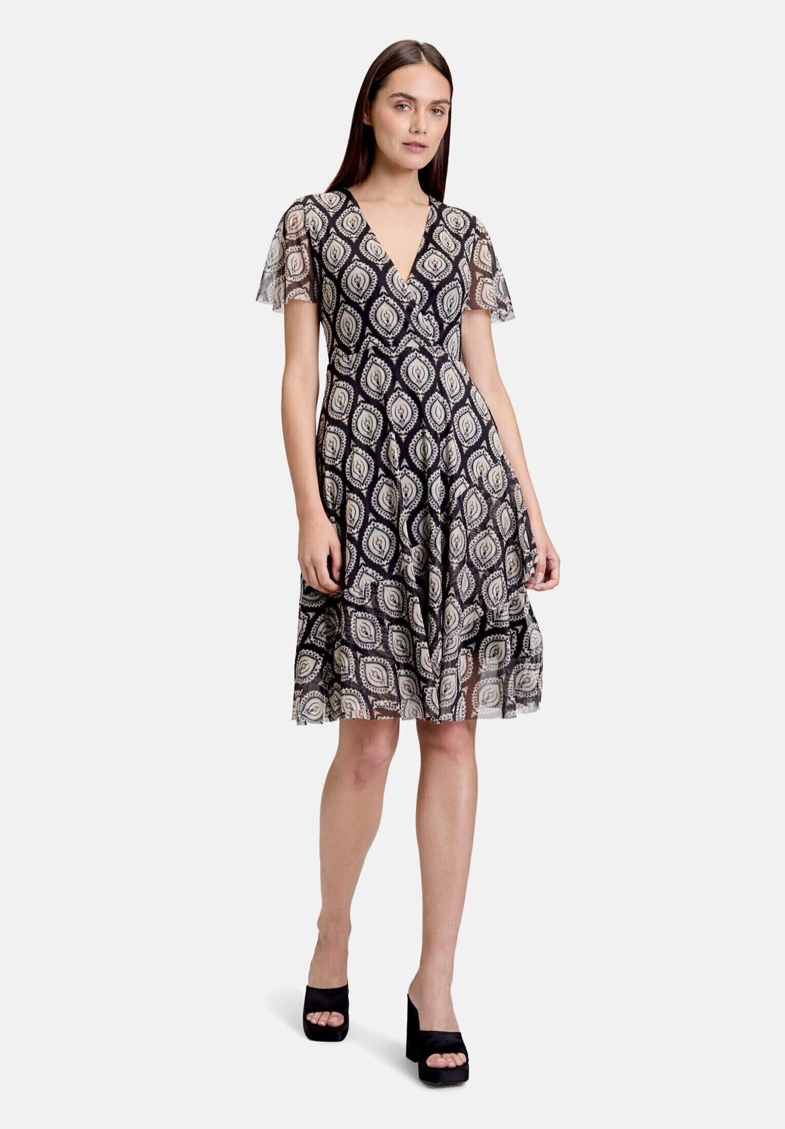 Cartoon Volantkleid Damen mit Rüschen