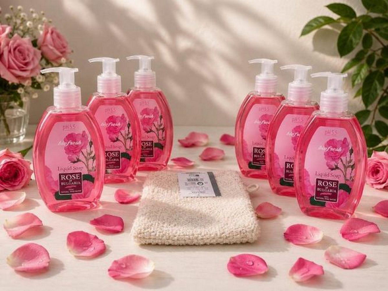 Biofresh Cosmetics Flüssigseife Rose of Bulgaria Geschenkset – 6x Flüssigseife 300 ml & Waschhandschuh