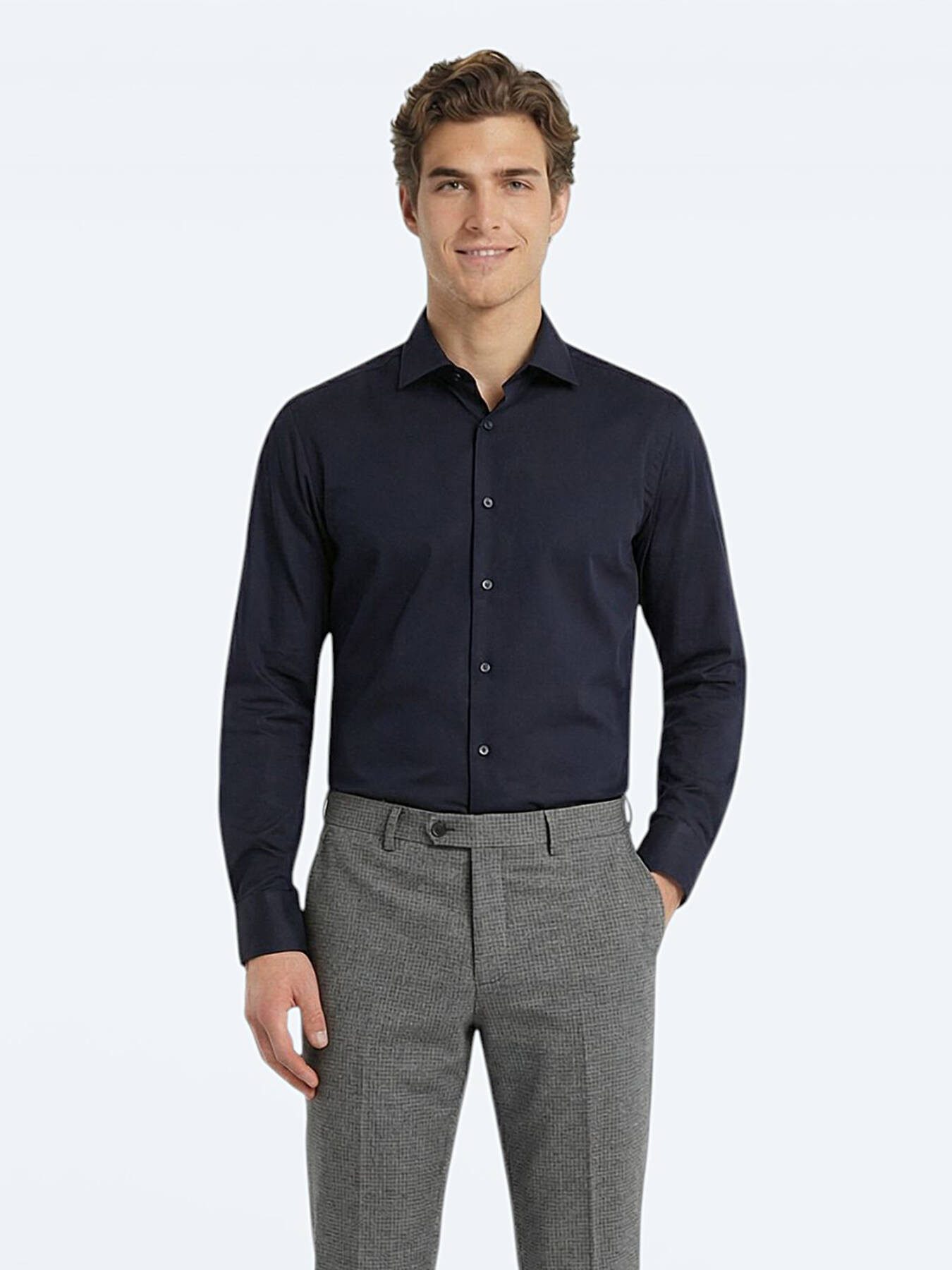 KİP Hemdbluse Schwarzes, schlichtes Slim-Fit-Hemd aus 100 % Baumwolle mit Webmuster.