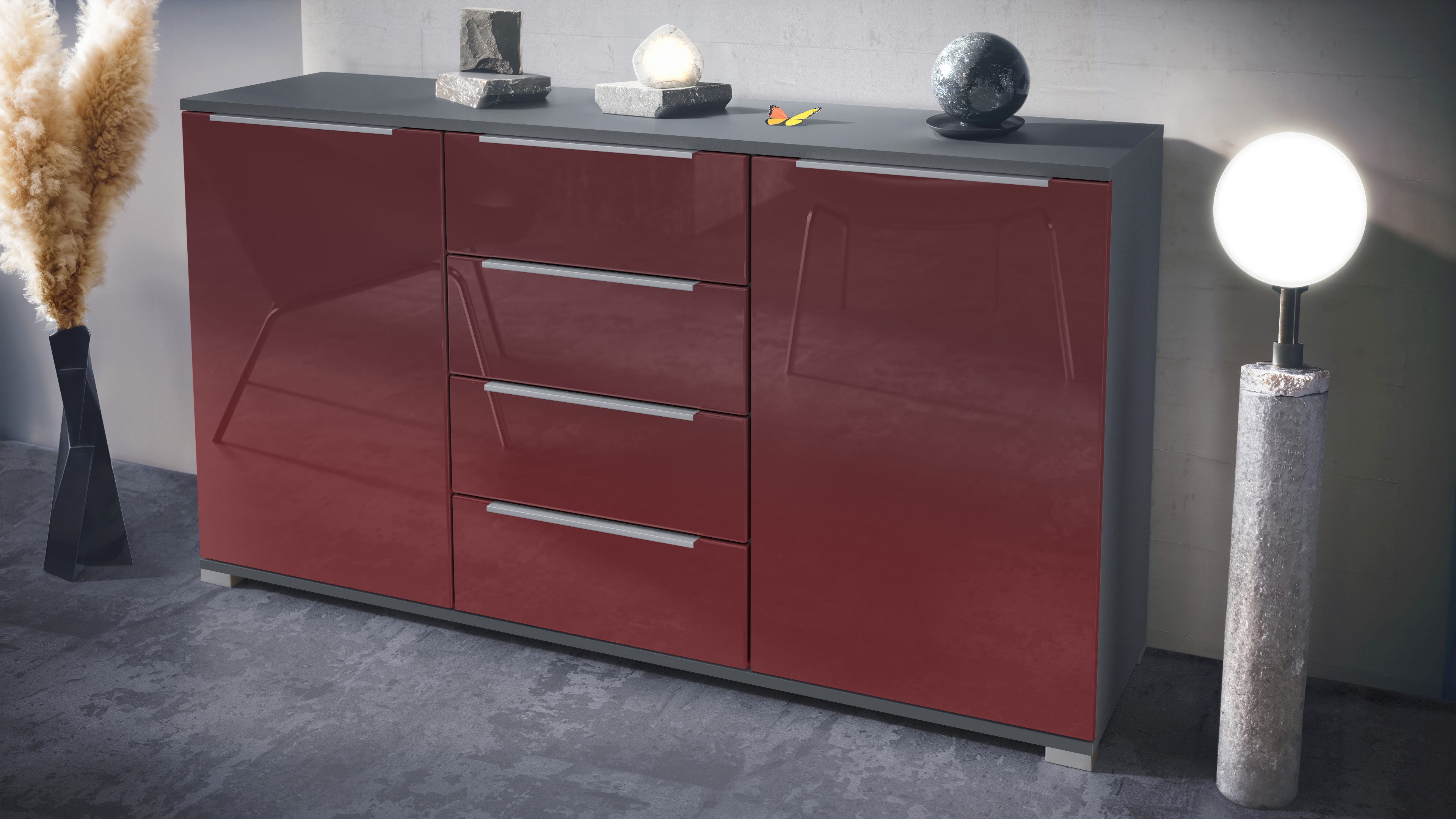 Vladon Sideboard Linio V1 (Anrichte, mit 2 Türen und 4 Schubladen), Anthrazit matt/Bordeaux Hochglanz (138,5 x 75,5 x 35 cm)