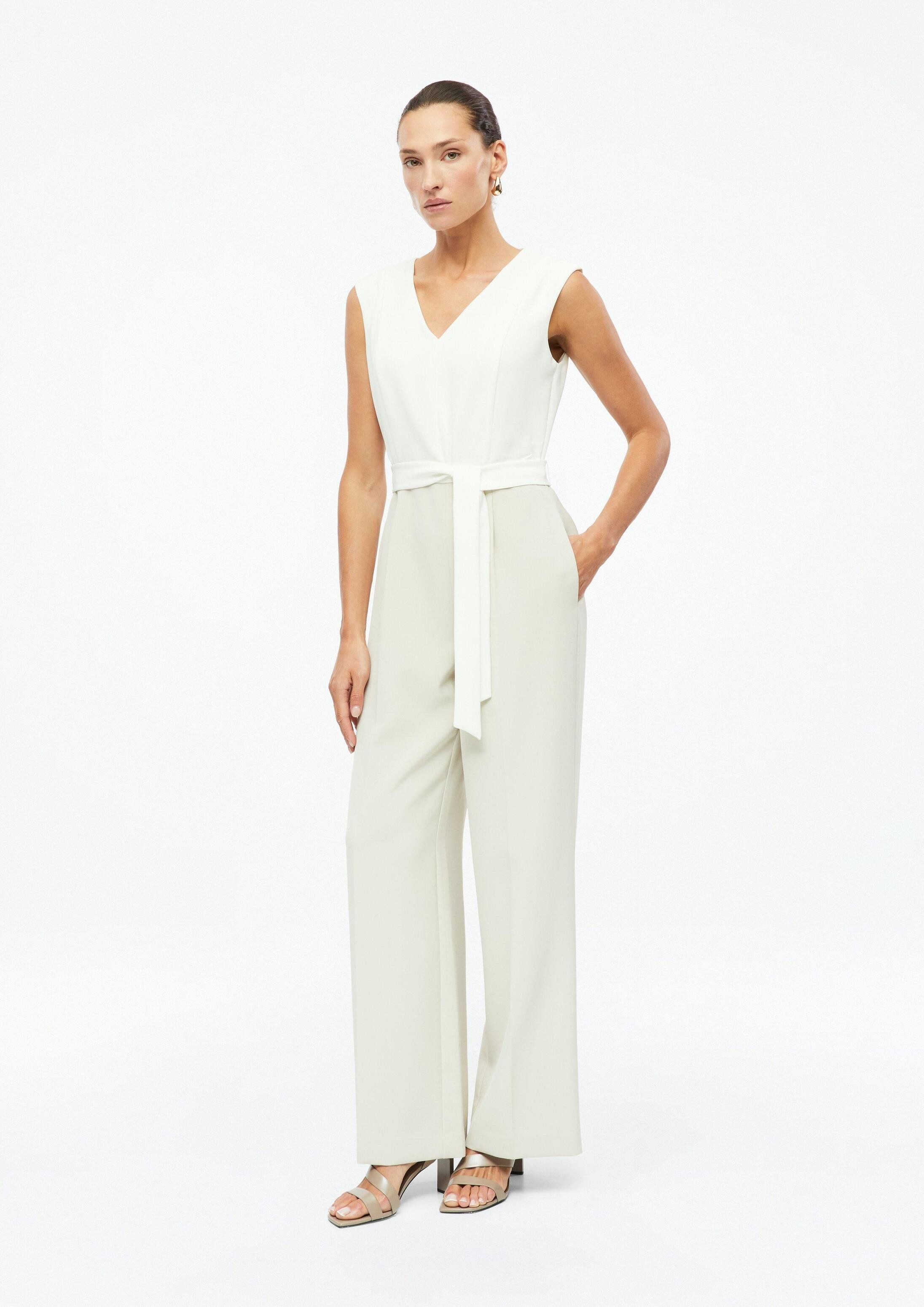 s.Oliver Jumpsuit Overall Fließender Jumpsuit mit Bindegürtel und Eingrifftaschen – Bild 5 von 5