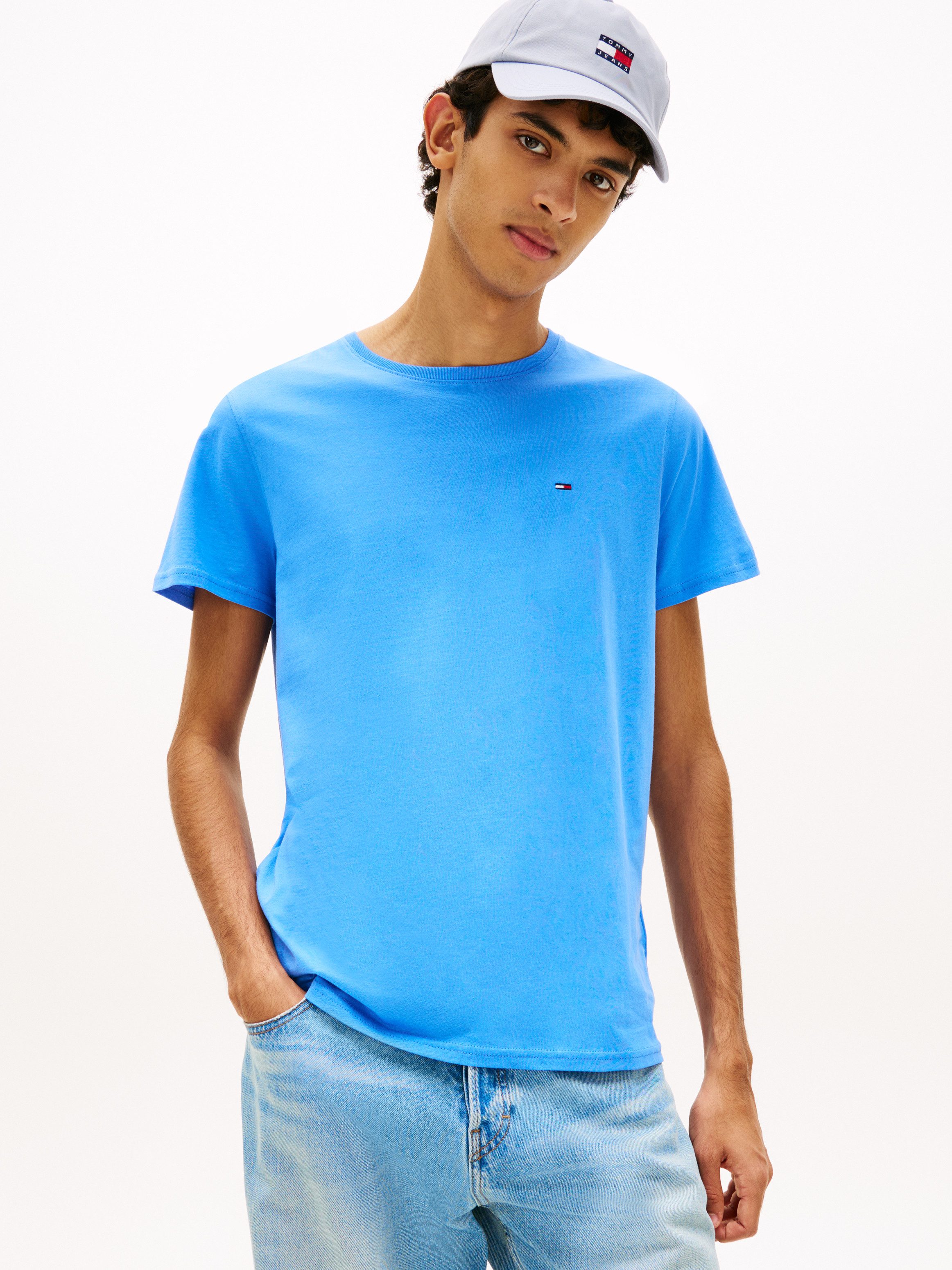 Tommy Jeans T-Shirt TJM ESSENTIAL SOLID TEE mit Rundhalsausschnitt und dezenter Logo-Flag