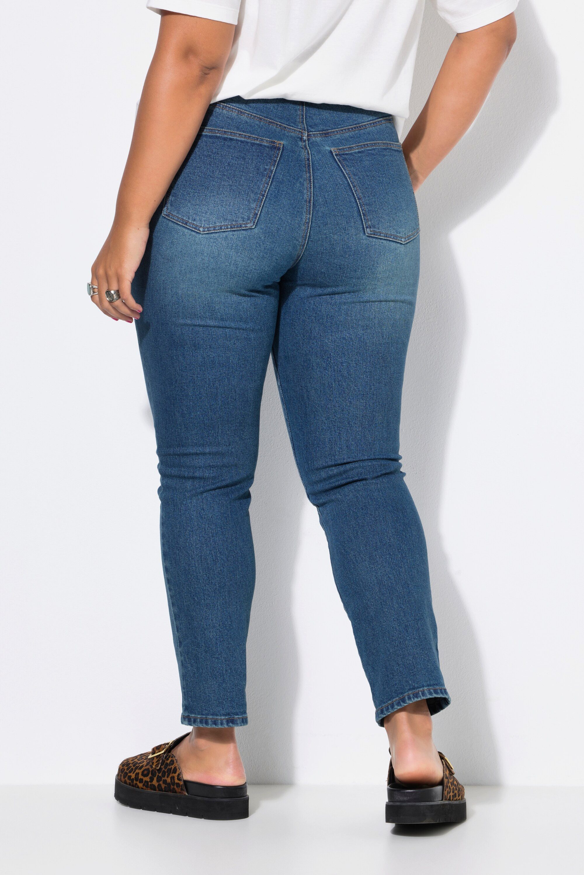 Studio Untold Röhrenjeans Mom-Jeans Mom-Shape 5-Pocket-Style – Bild 3 von 4