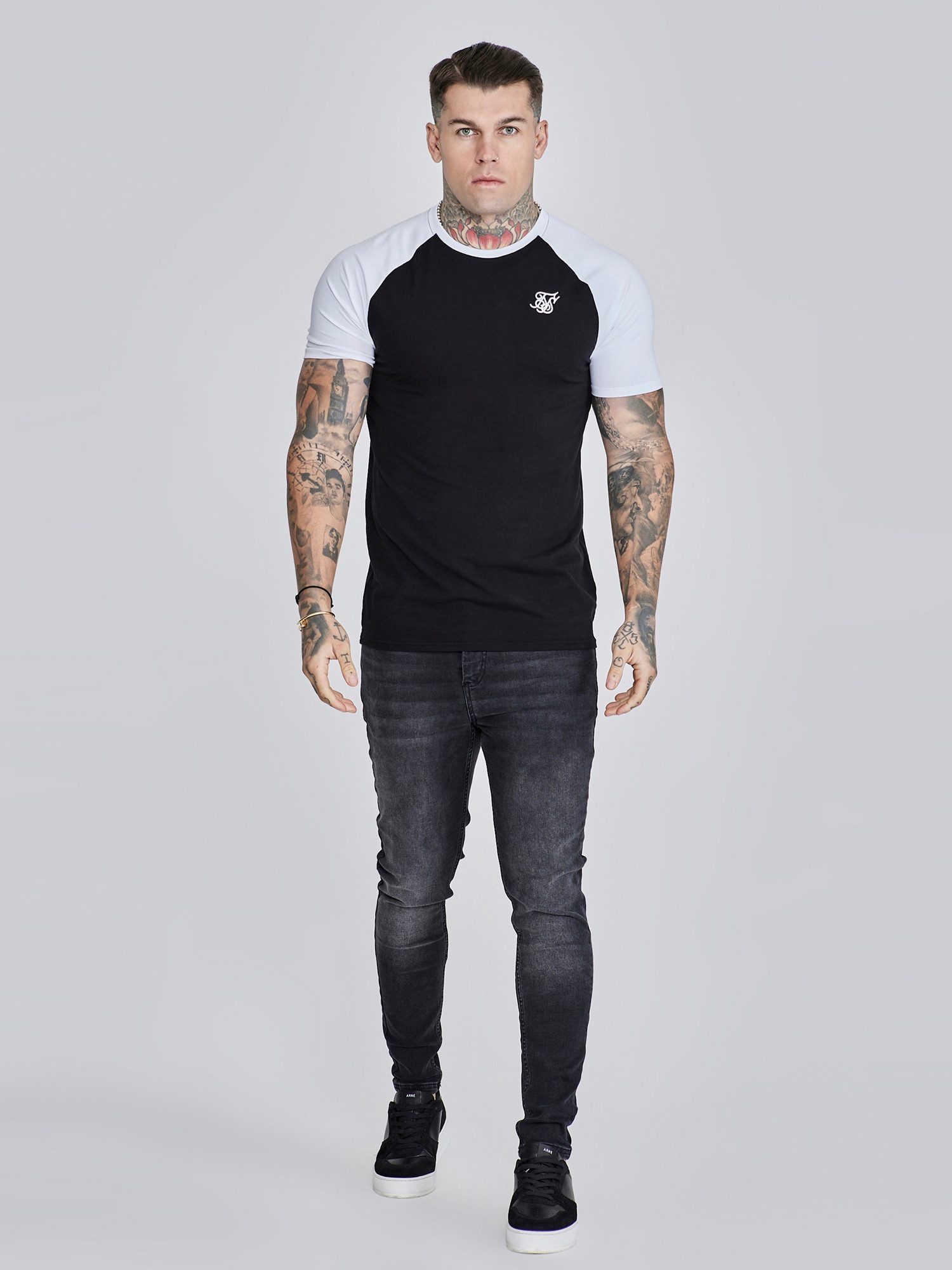 Siksilk T-Shirt SikSilk Herren Schwarz-Weiß Raglan T-Shirt