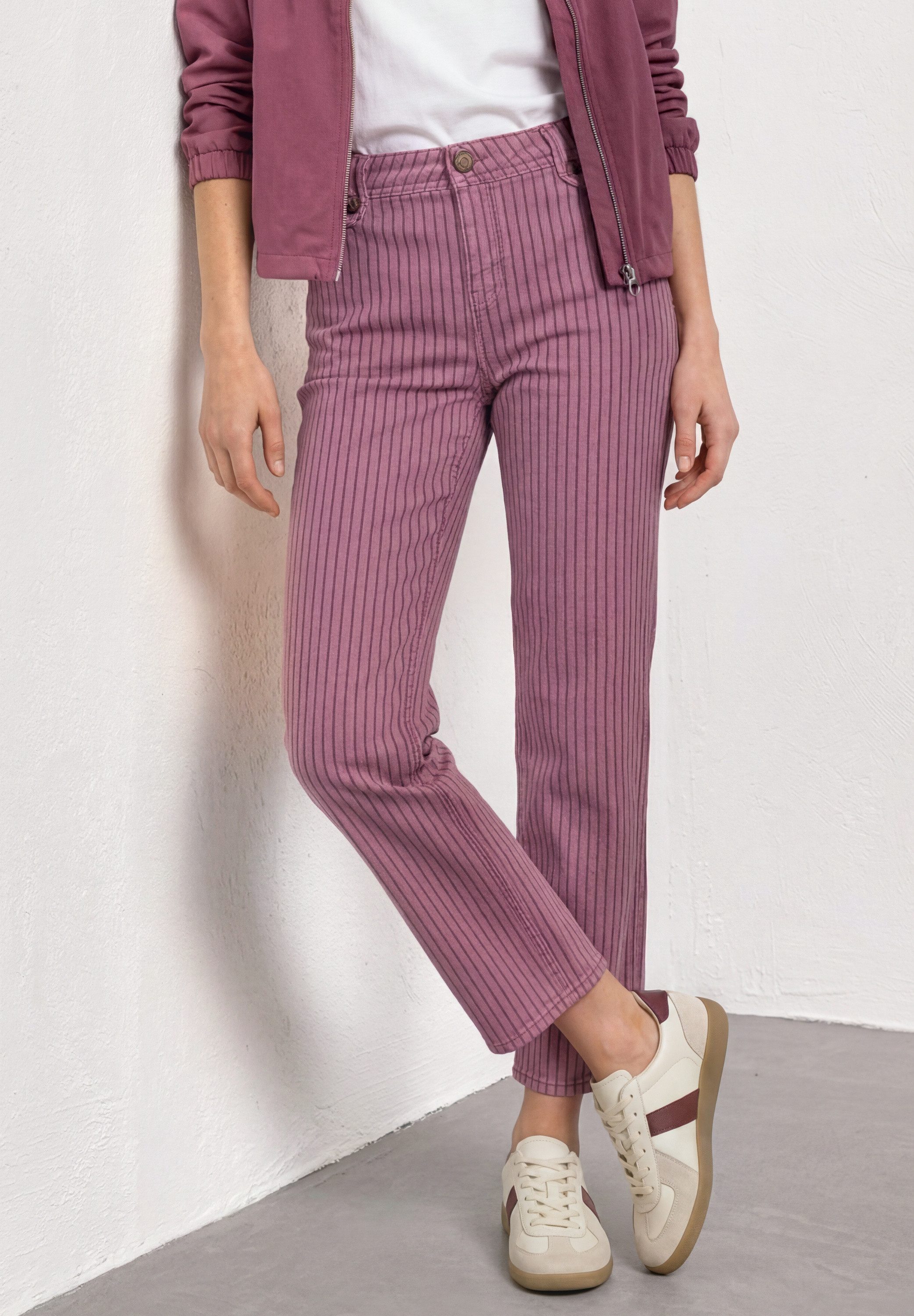STREET ONE Straight-Jeans Style Amalia mit Streifen und Stretch
