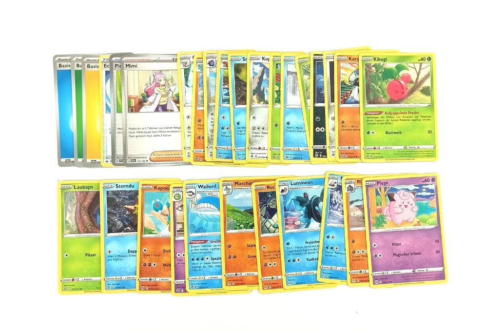 The Pokémon Company International Sammelkarte 30 Pokémon-Karten - Deutsch - zufällig Sortiert und gemischt