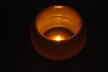 JOKA international LED-Kerze 1x LED Kerze rund in weinrot 15853 Stimmungskerze