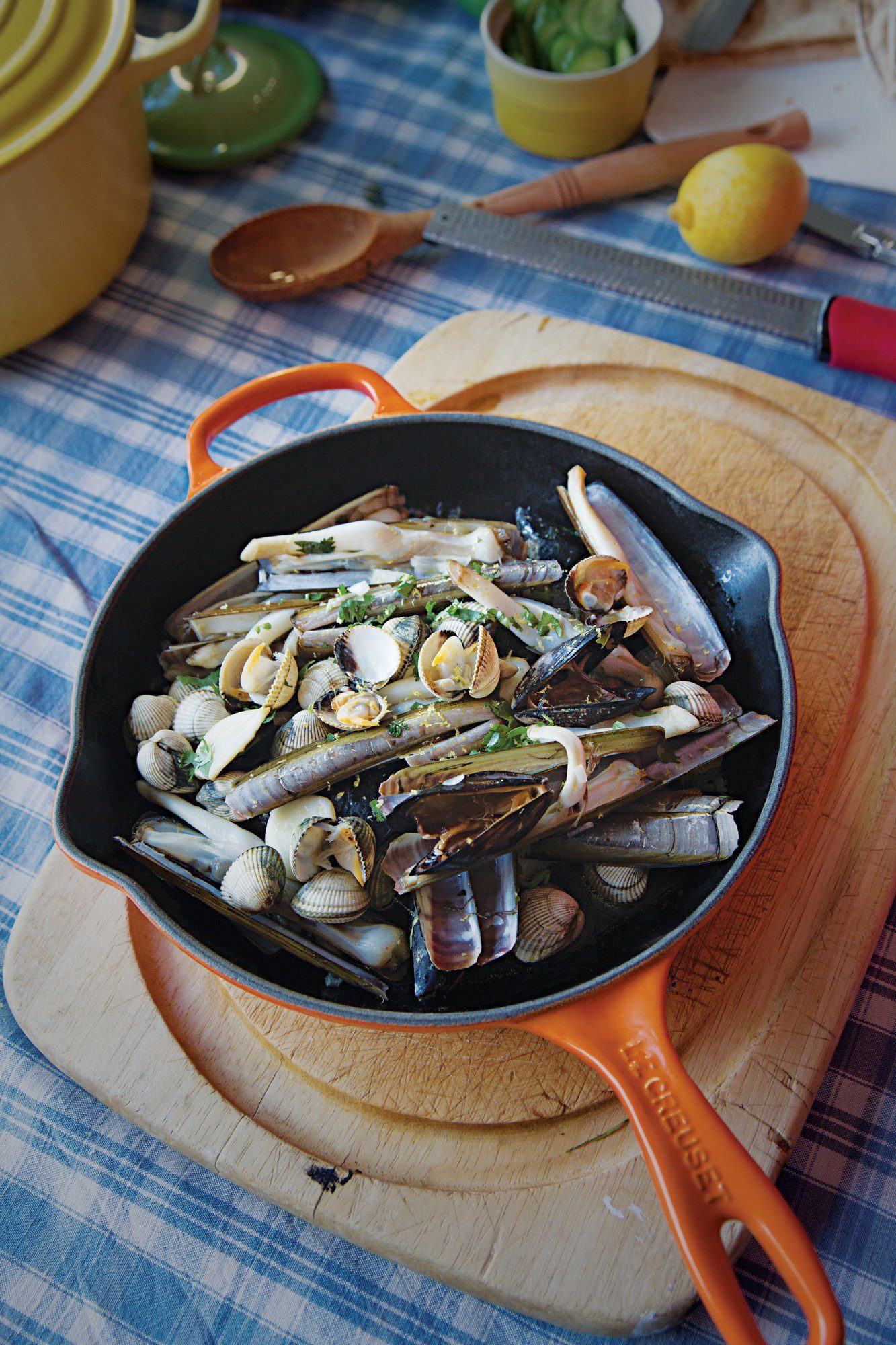 LE CREUSET Bratpfanne Signature Brat- und Servierpfanne, Gusseisen, Rund
